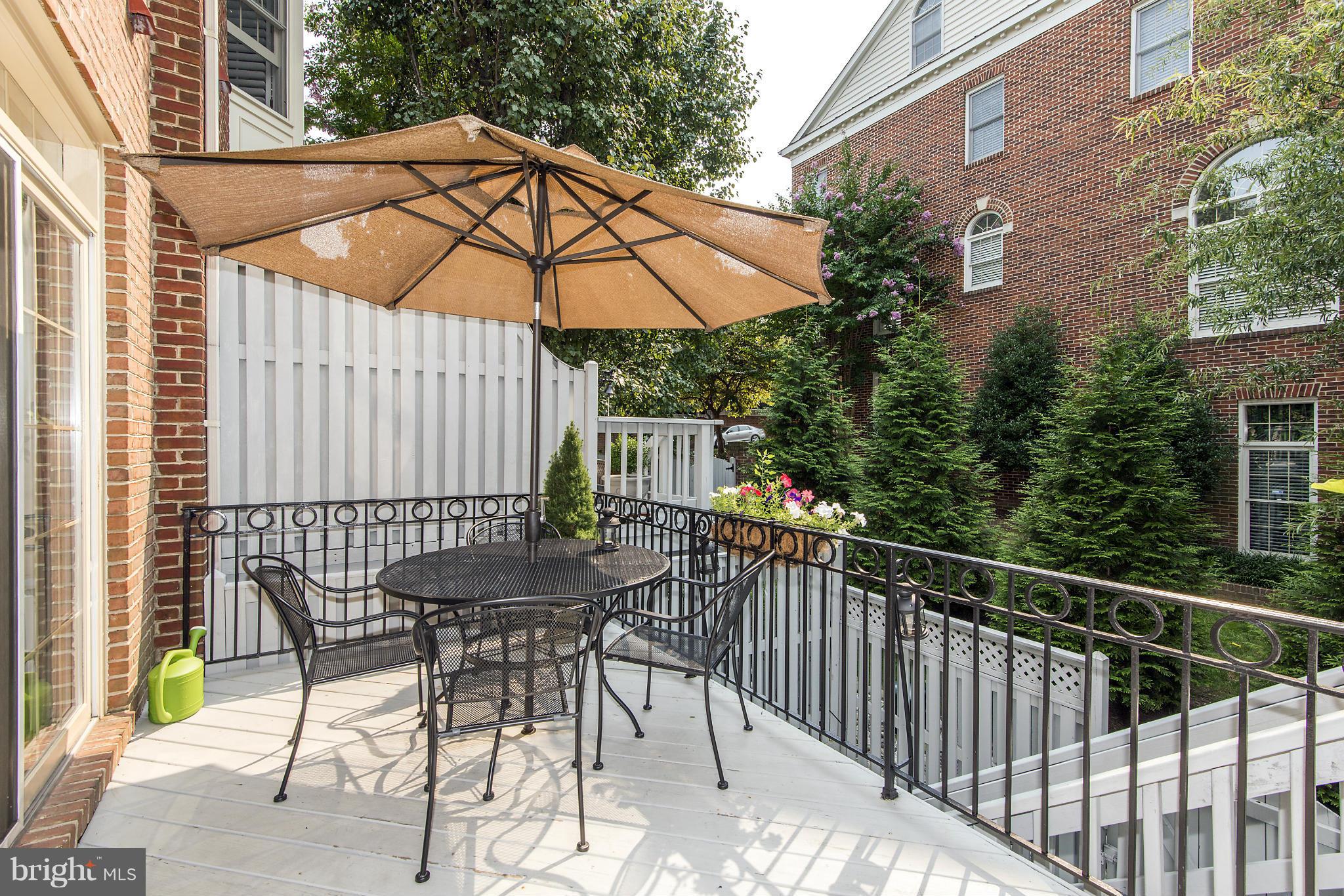 PALISADES PARK - Residential Lease