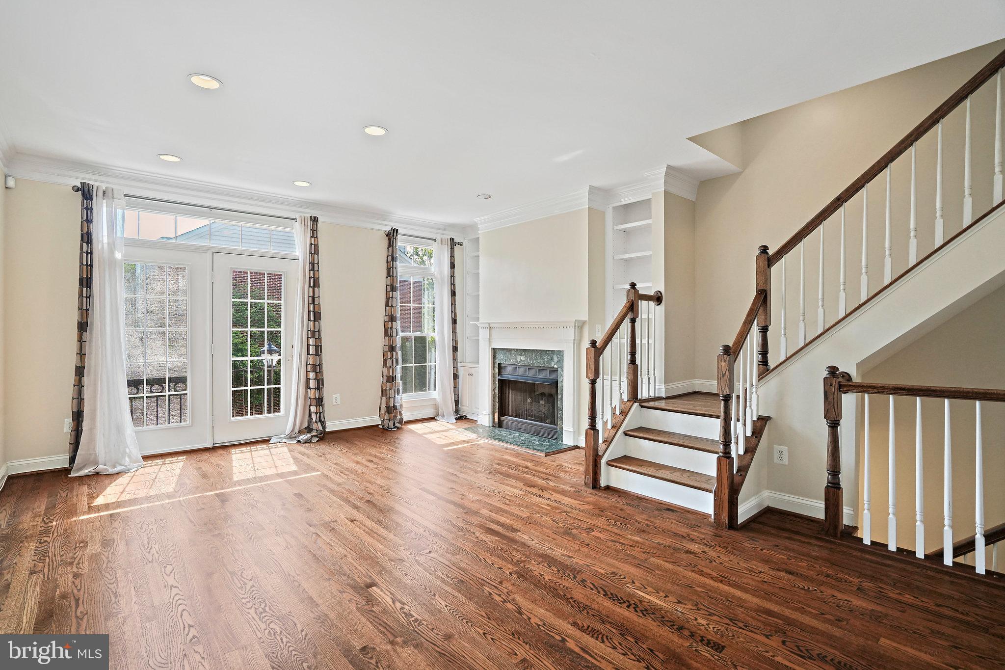 PALISADES PARK - Residential Lease