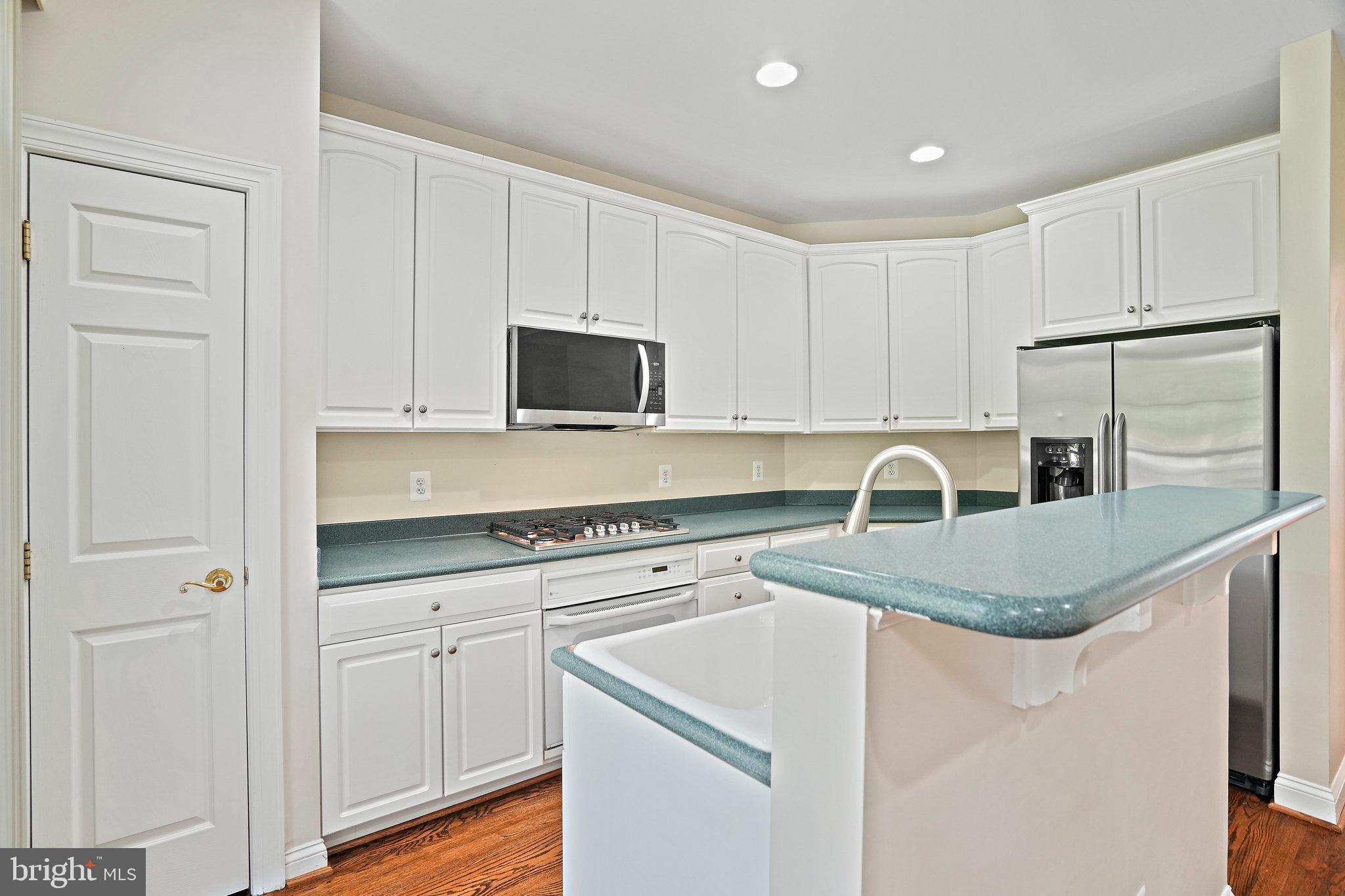 PALISADES PARK - Residential Lease