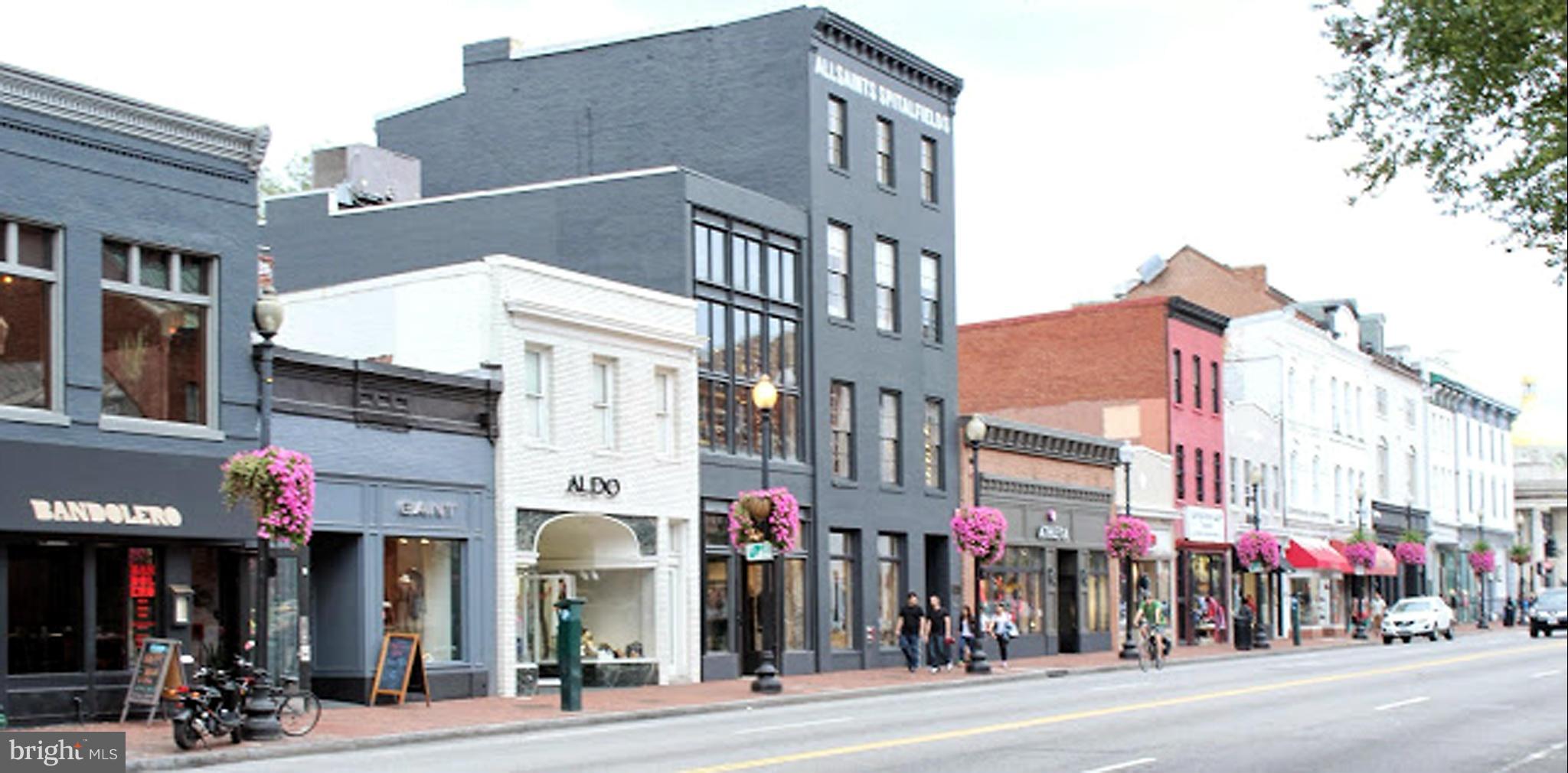 PALISADES PARK - Residential Lease