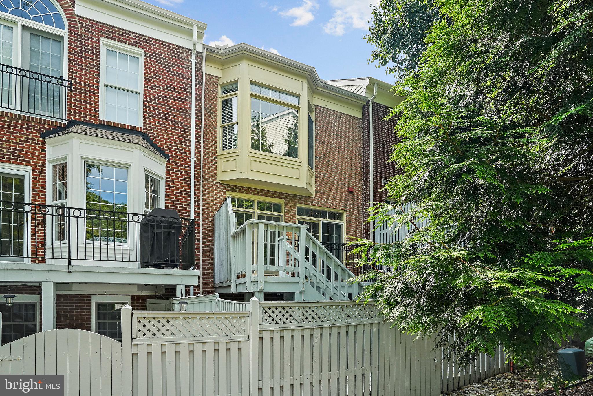 PALISADES PARK - Residential Lease