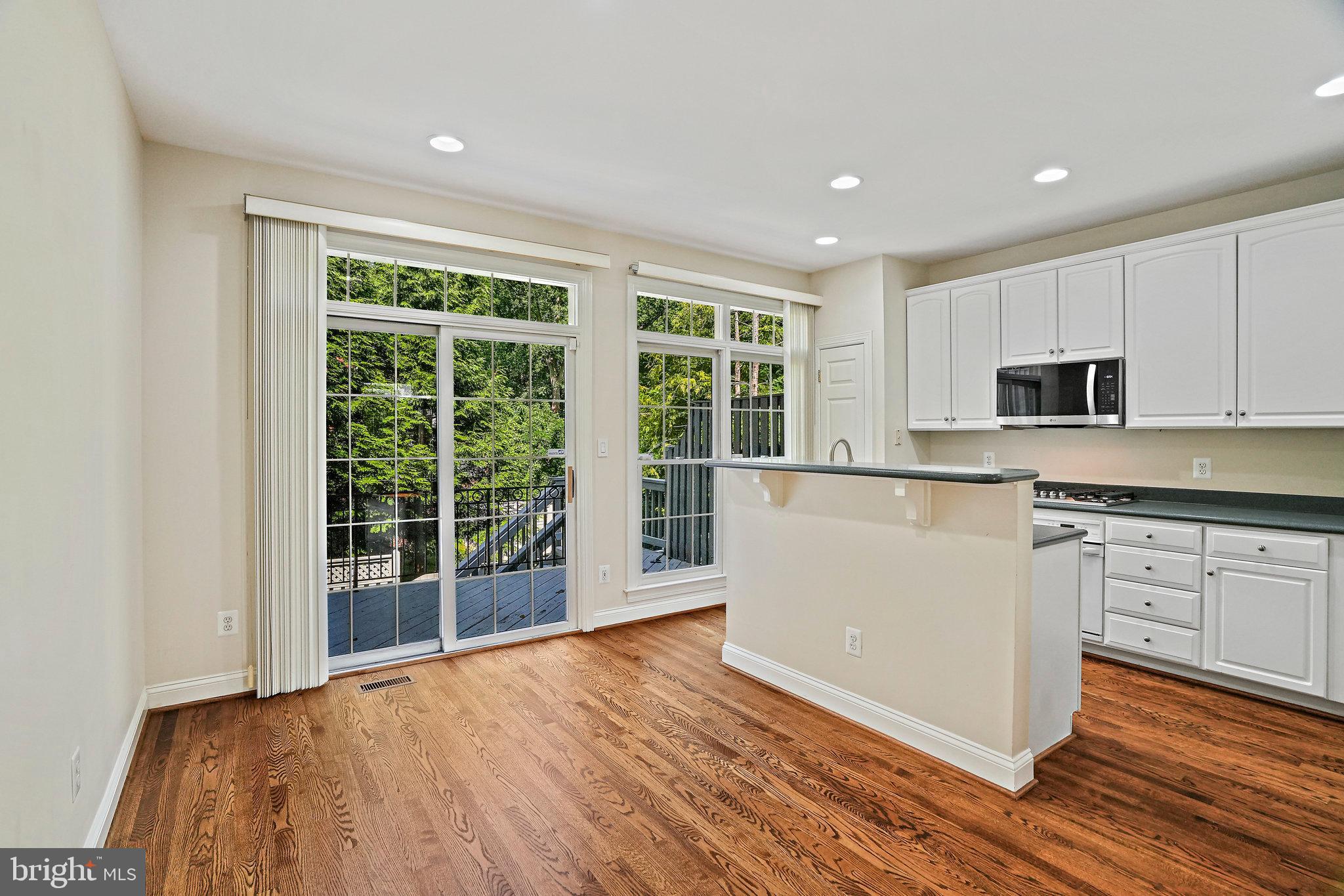 PALISADES PARK - Residential Lease