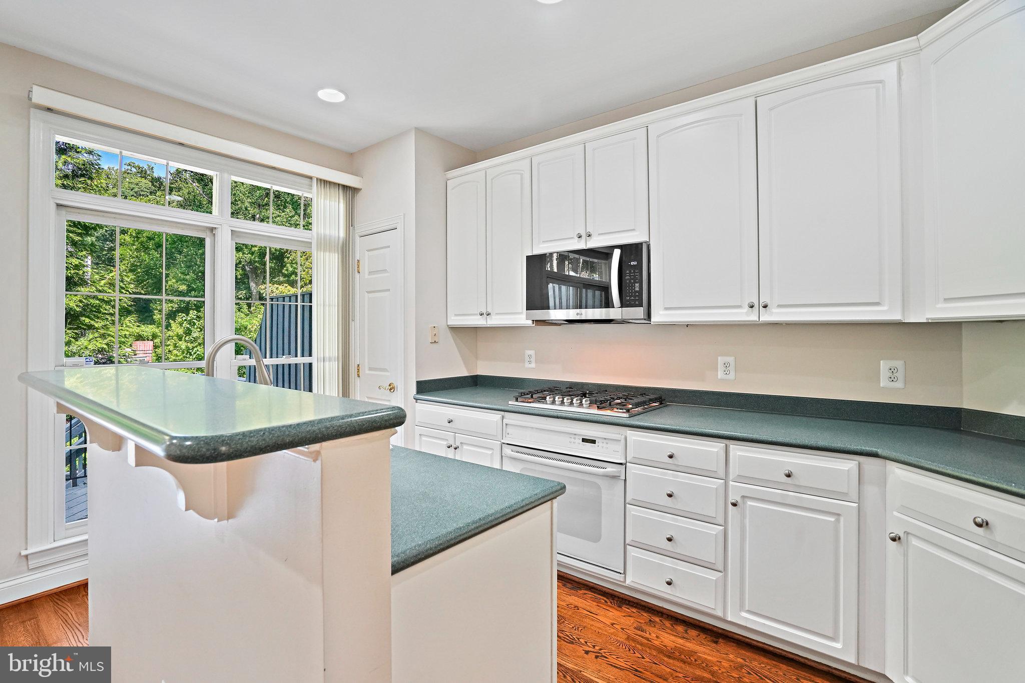 PALISADES PARK - Residential Lease