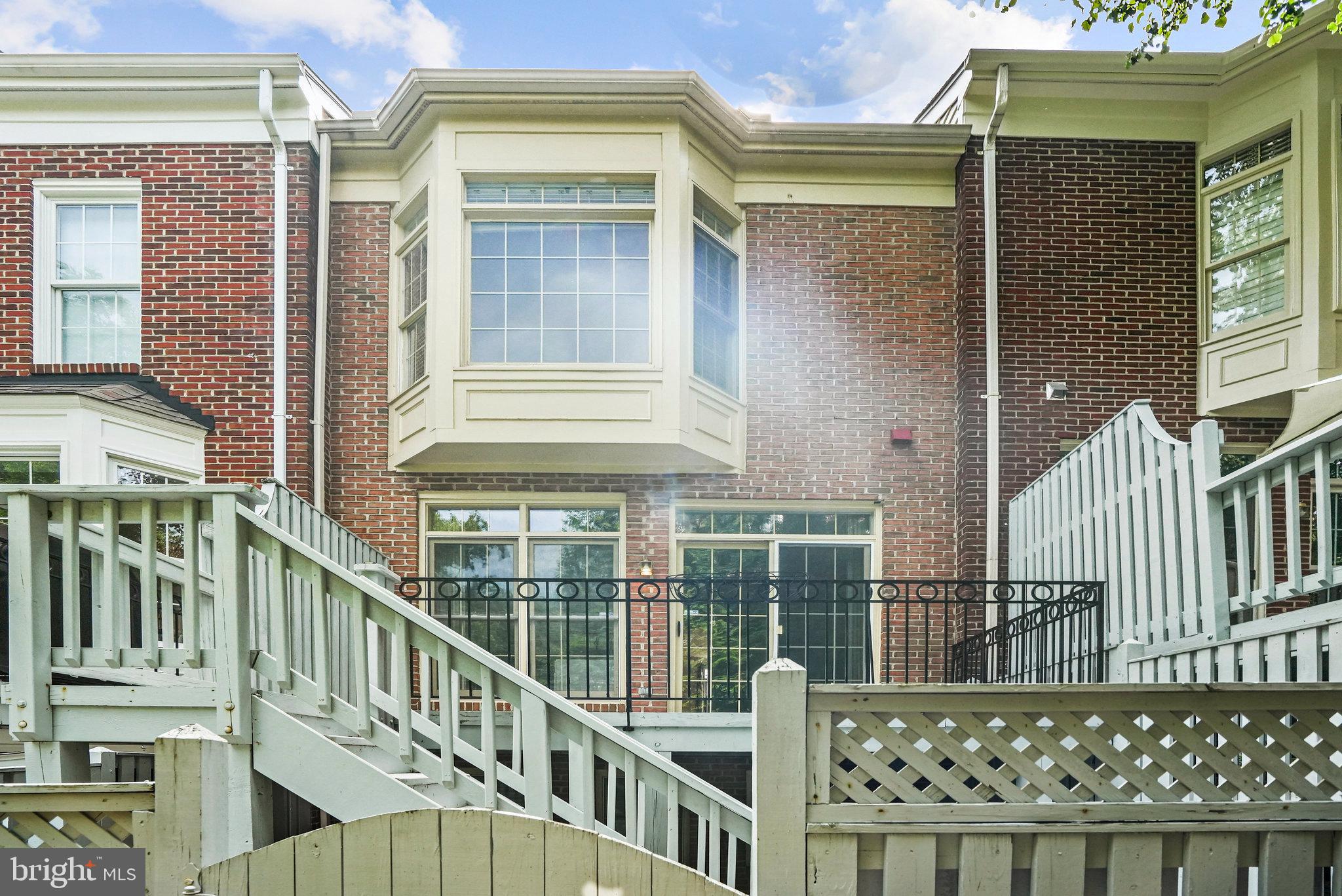 PALISADES PARK - Residential Lease