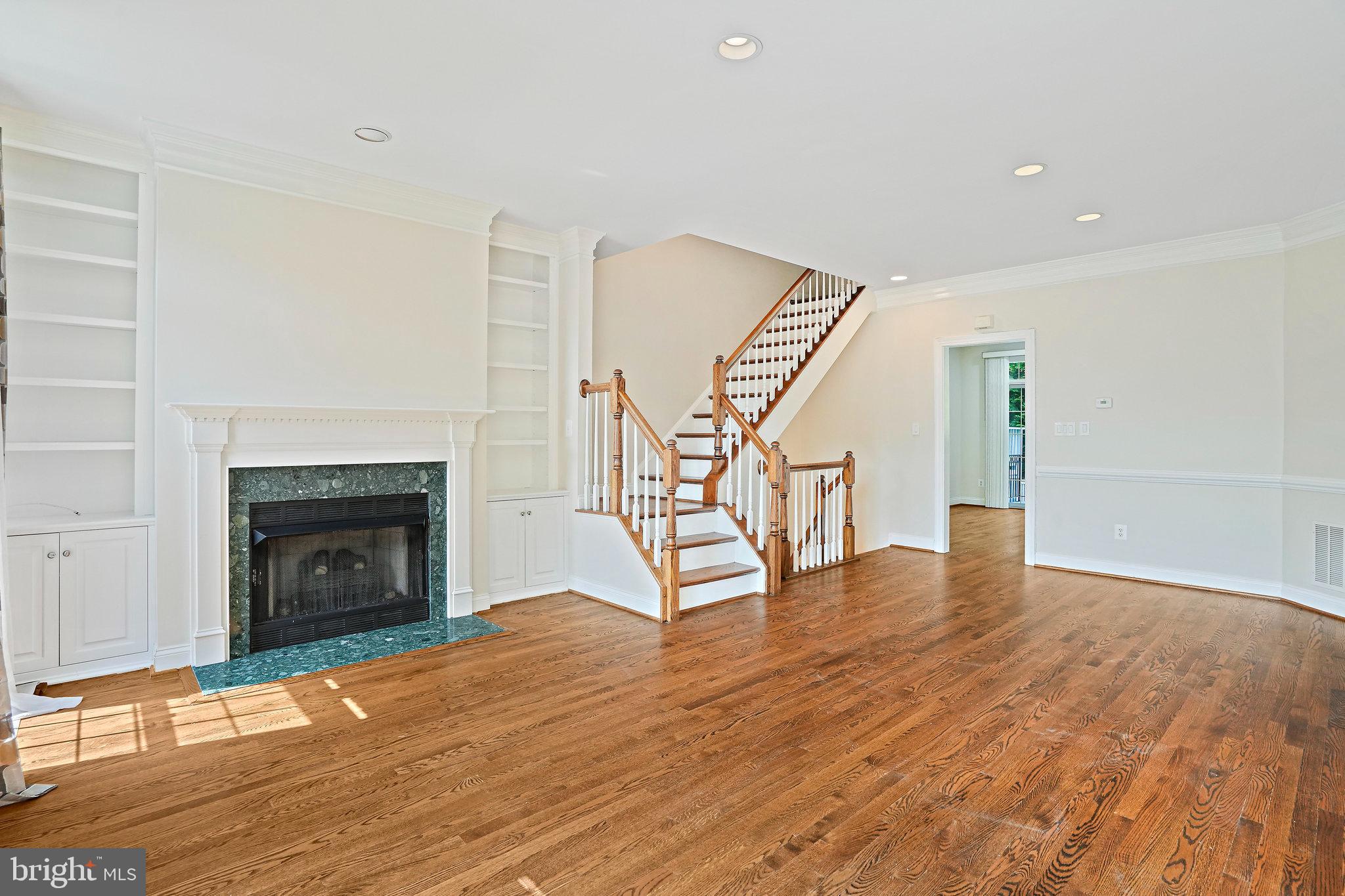 PALISADES PARK - Residential Lease