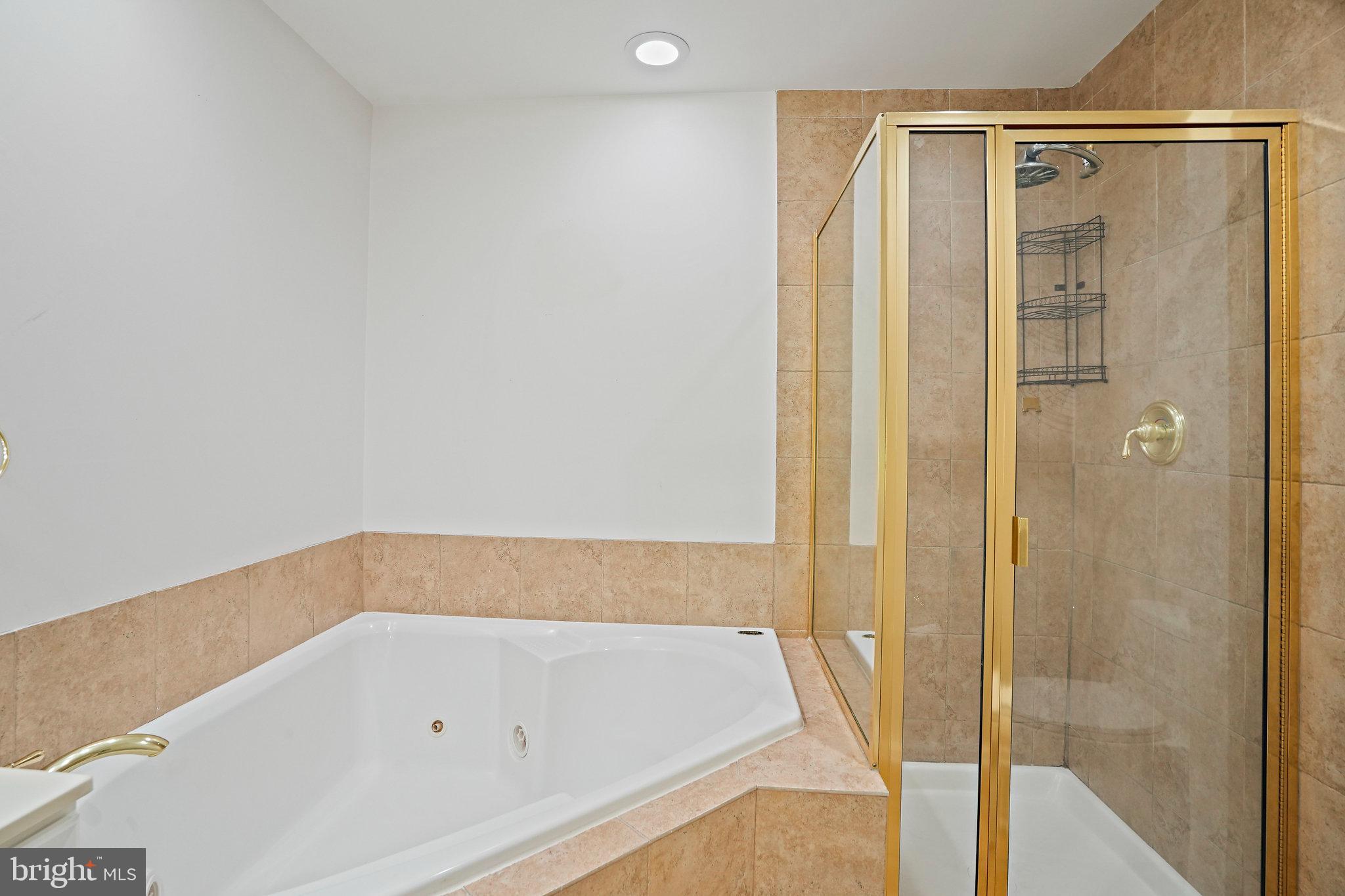 PALISADES PARK - Residential Lease