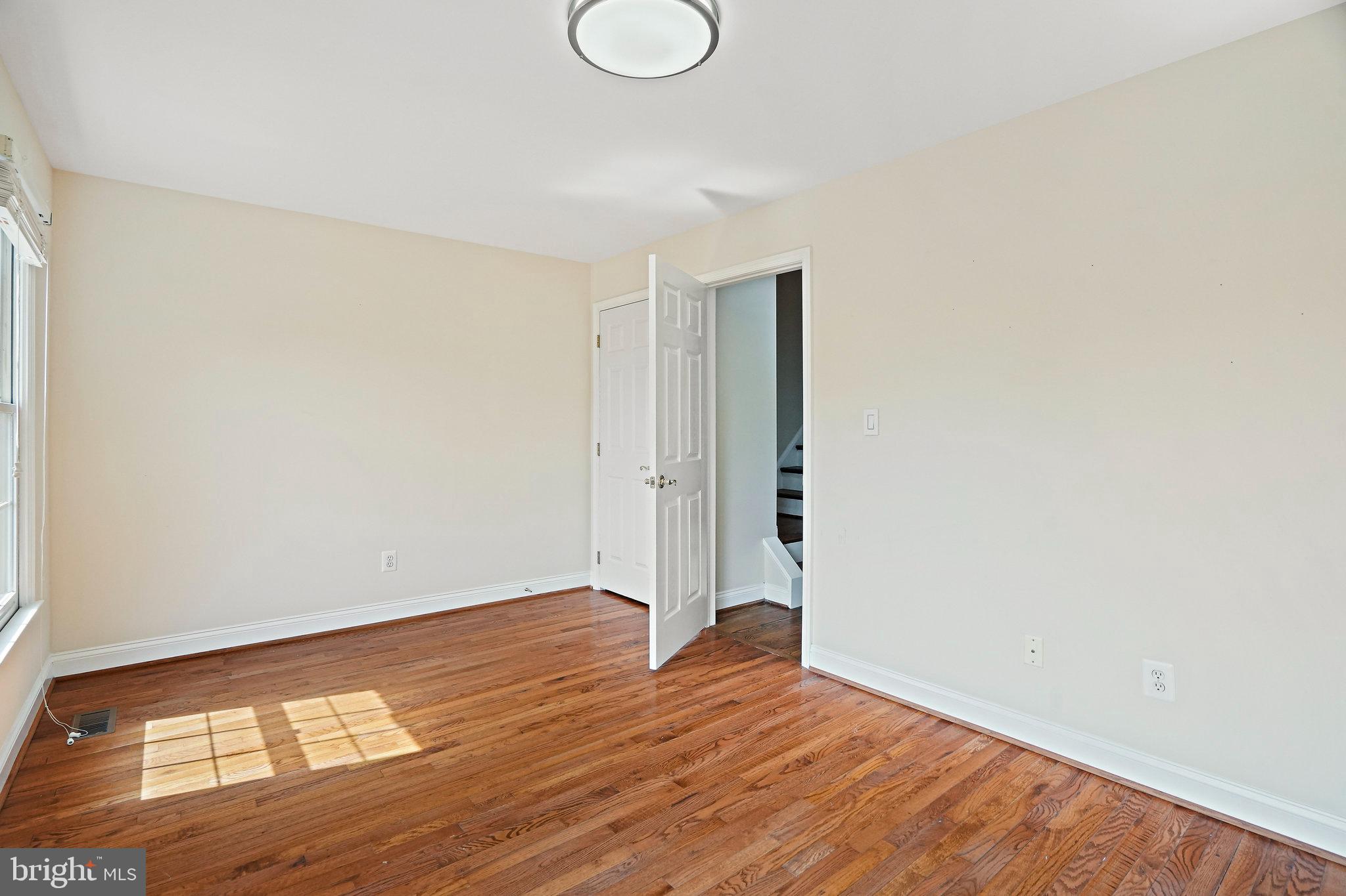 PALISADES PARK - Residential Lease