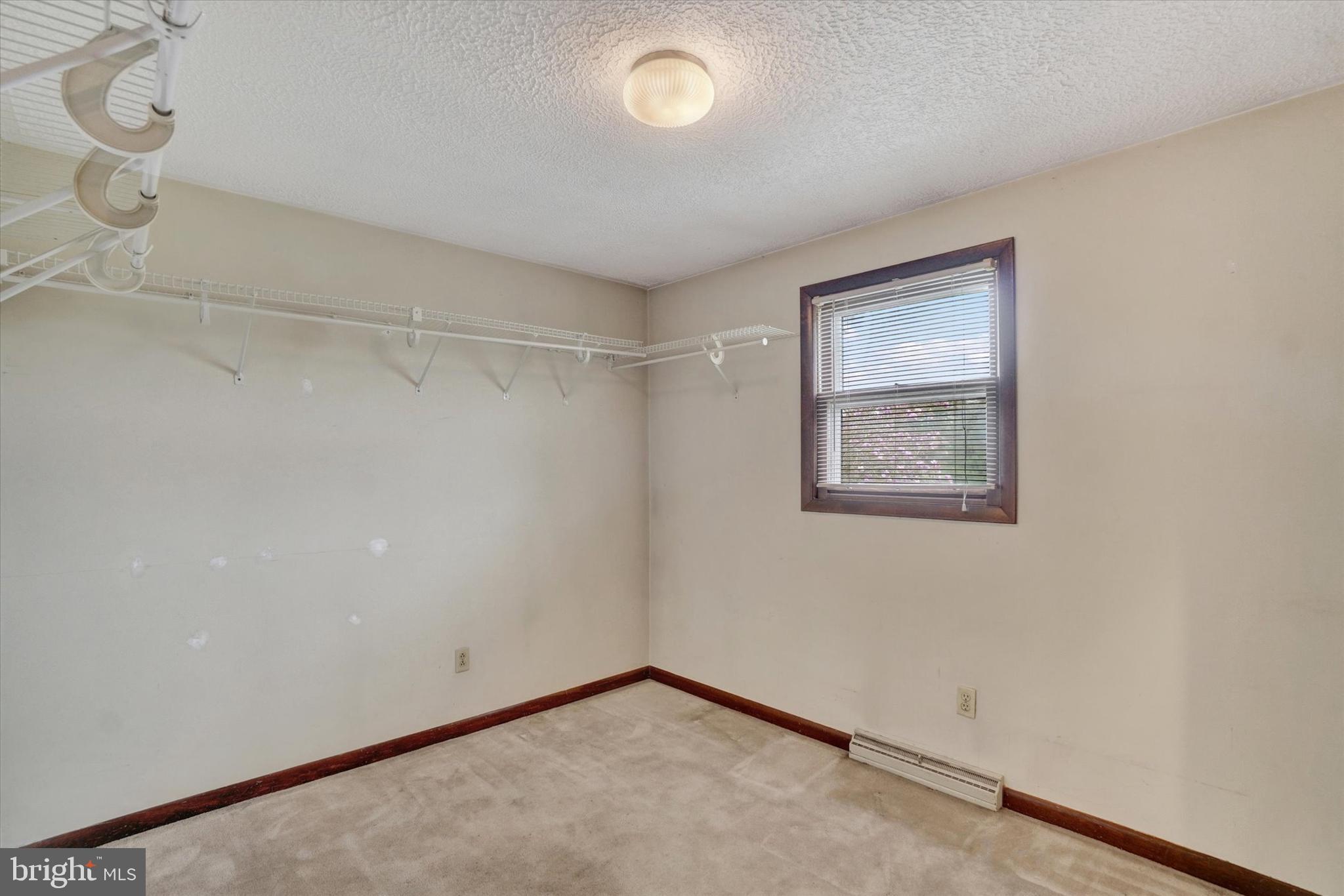 OUTDOOR COUNTRY CLUB - Residential