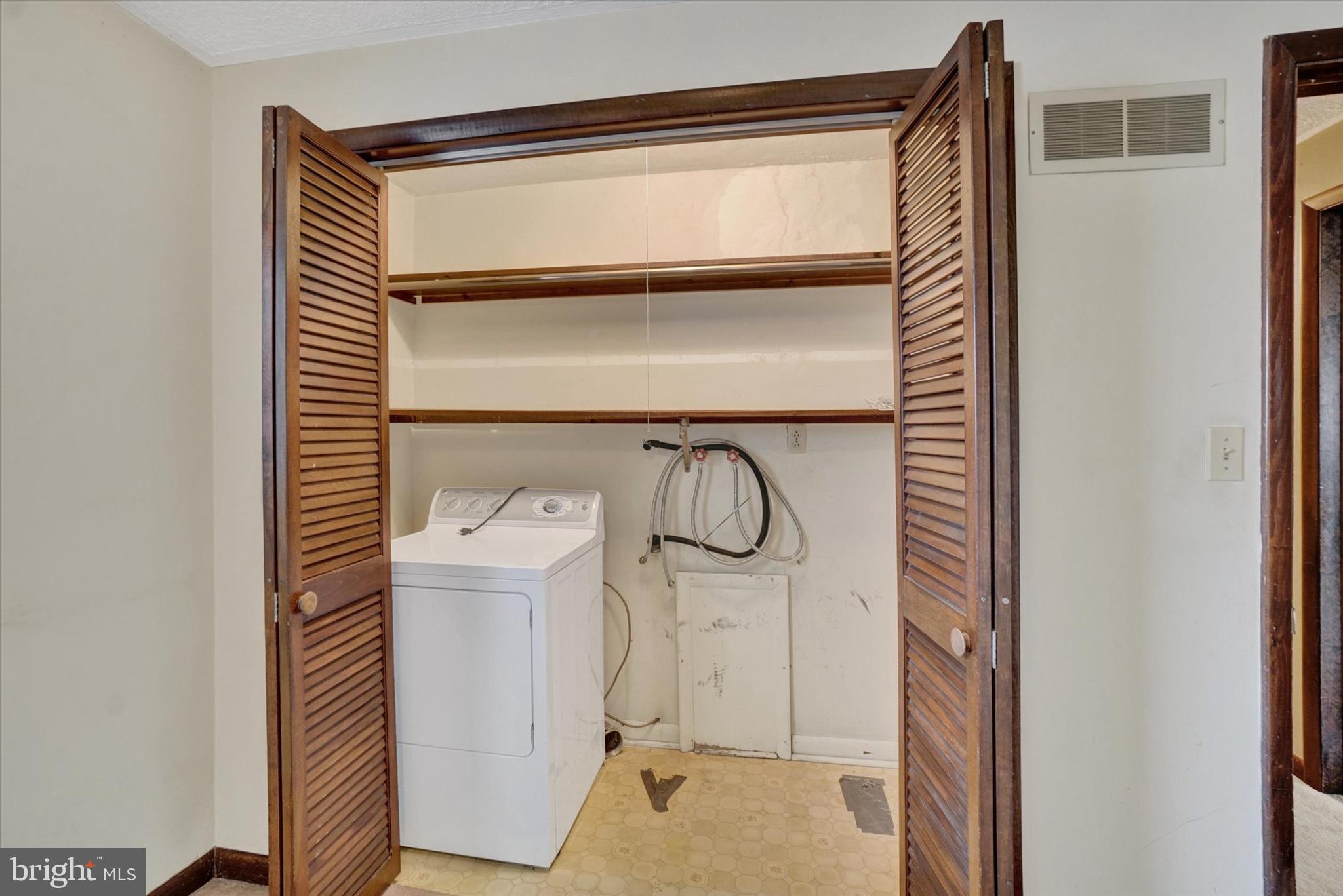 OUTDOOR COUNTRY CLUB - Residential