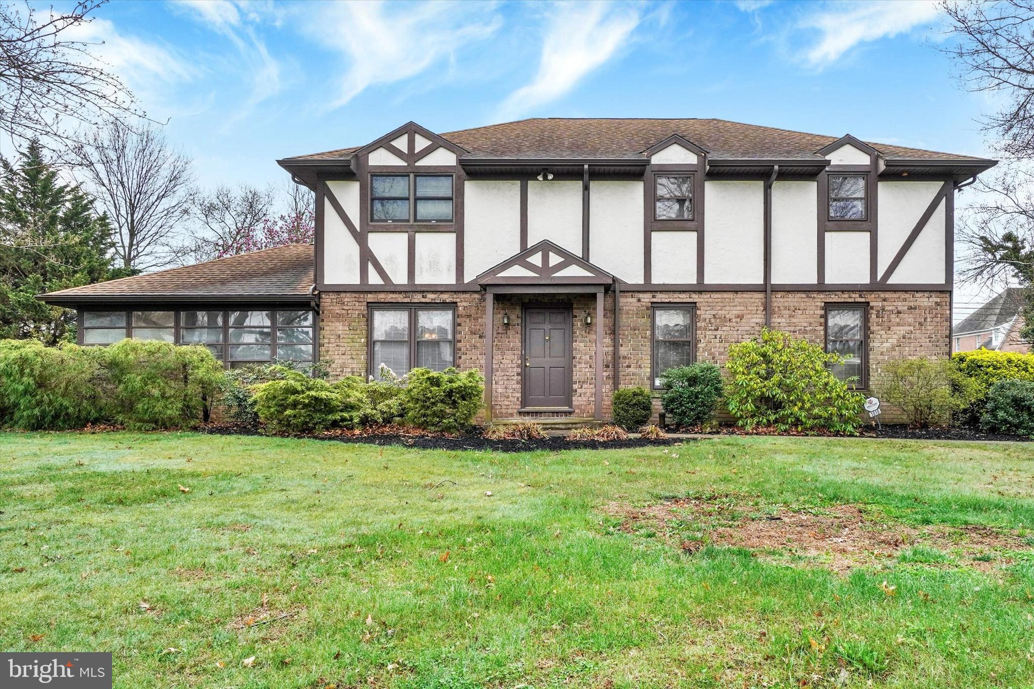 OUTDOOR COUNTRY CLUB - Residential