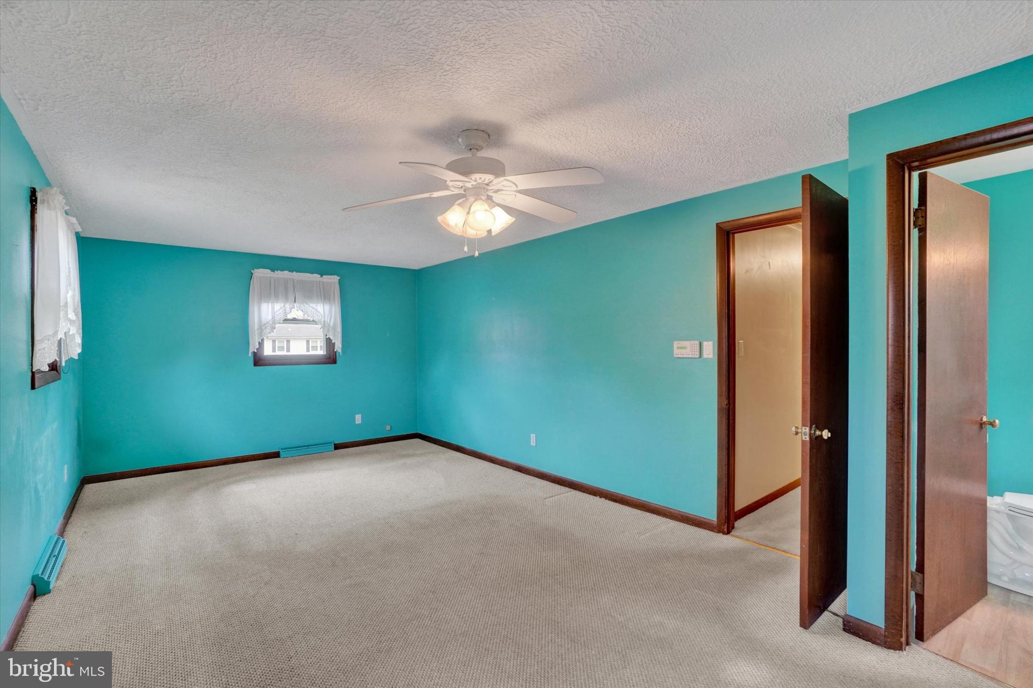 OUTDOOR COUNTRY CLUB - Residential