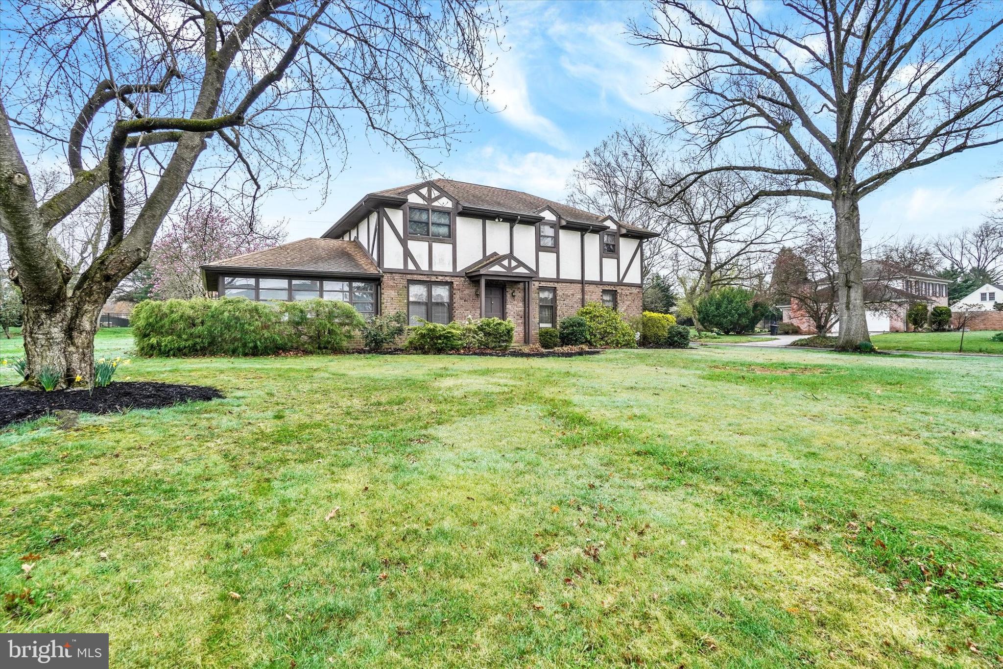 OUTDOOR COUNTRY CLUB - Residential