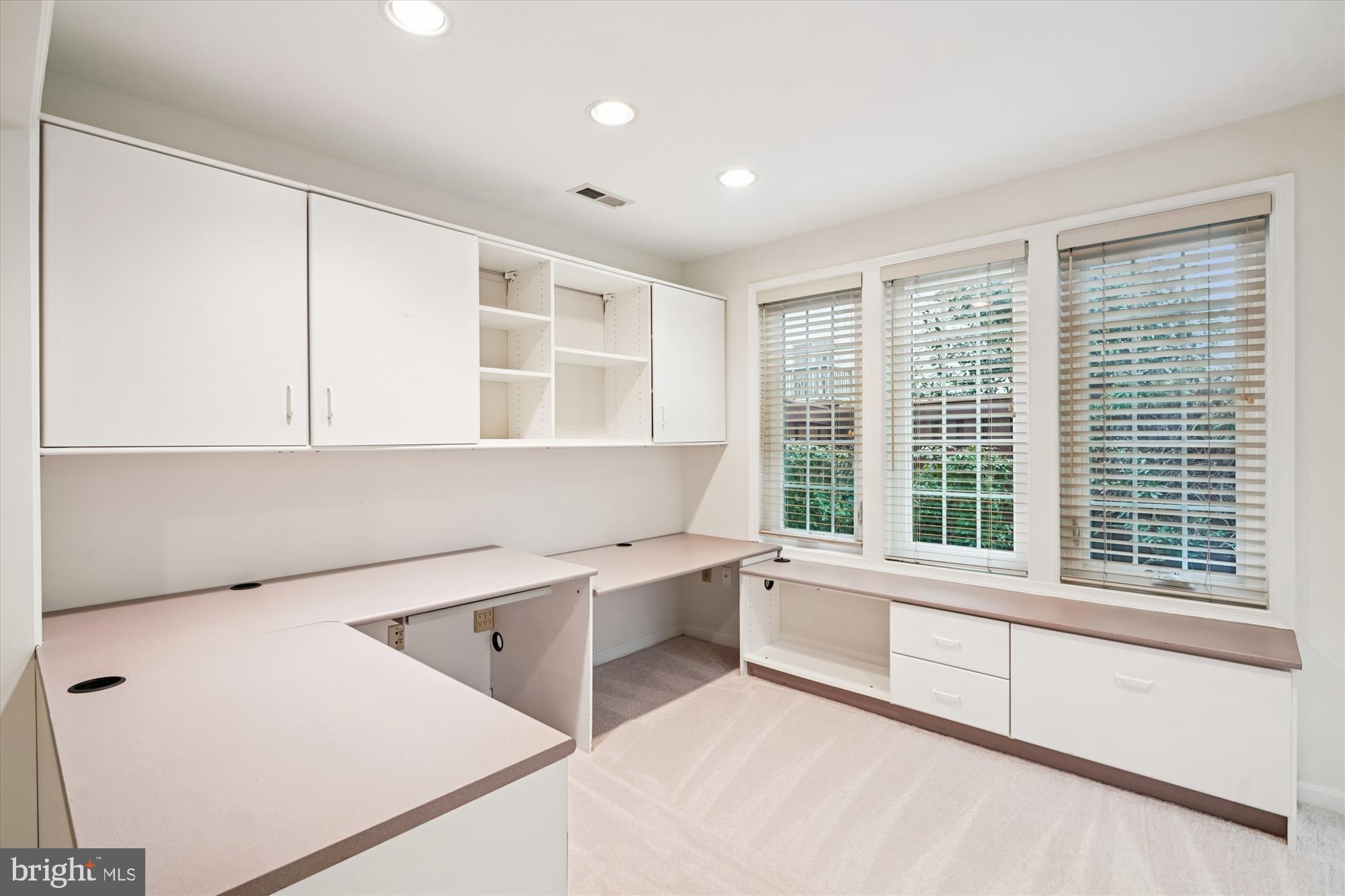 RANDOM HILLS LAND BAY - Residential