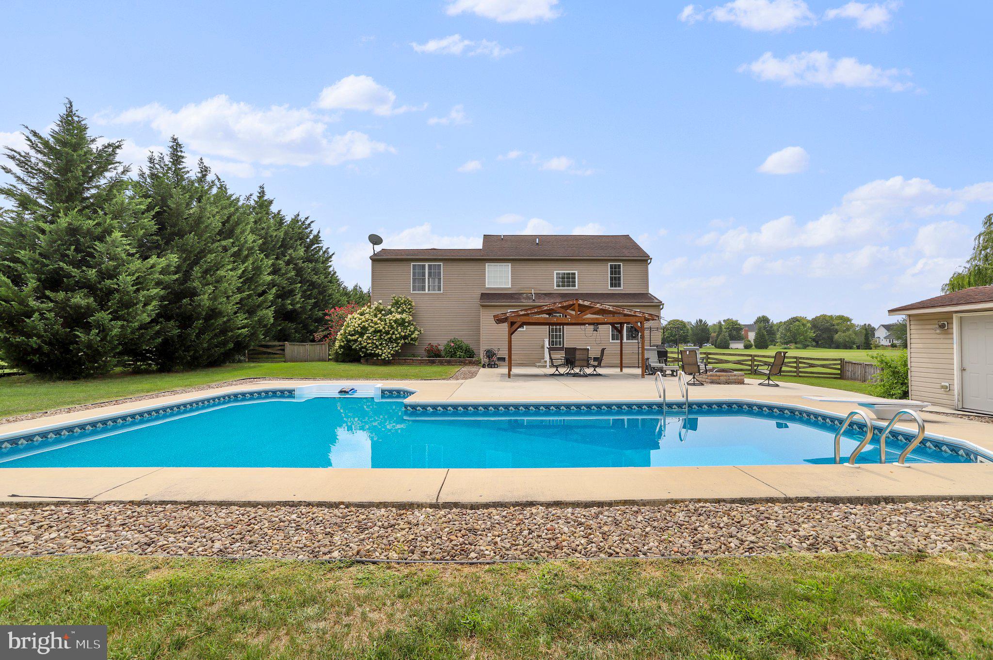 MAUGANS MEADOWS - Residential