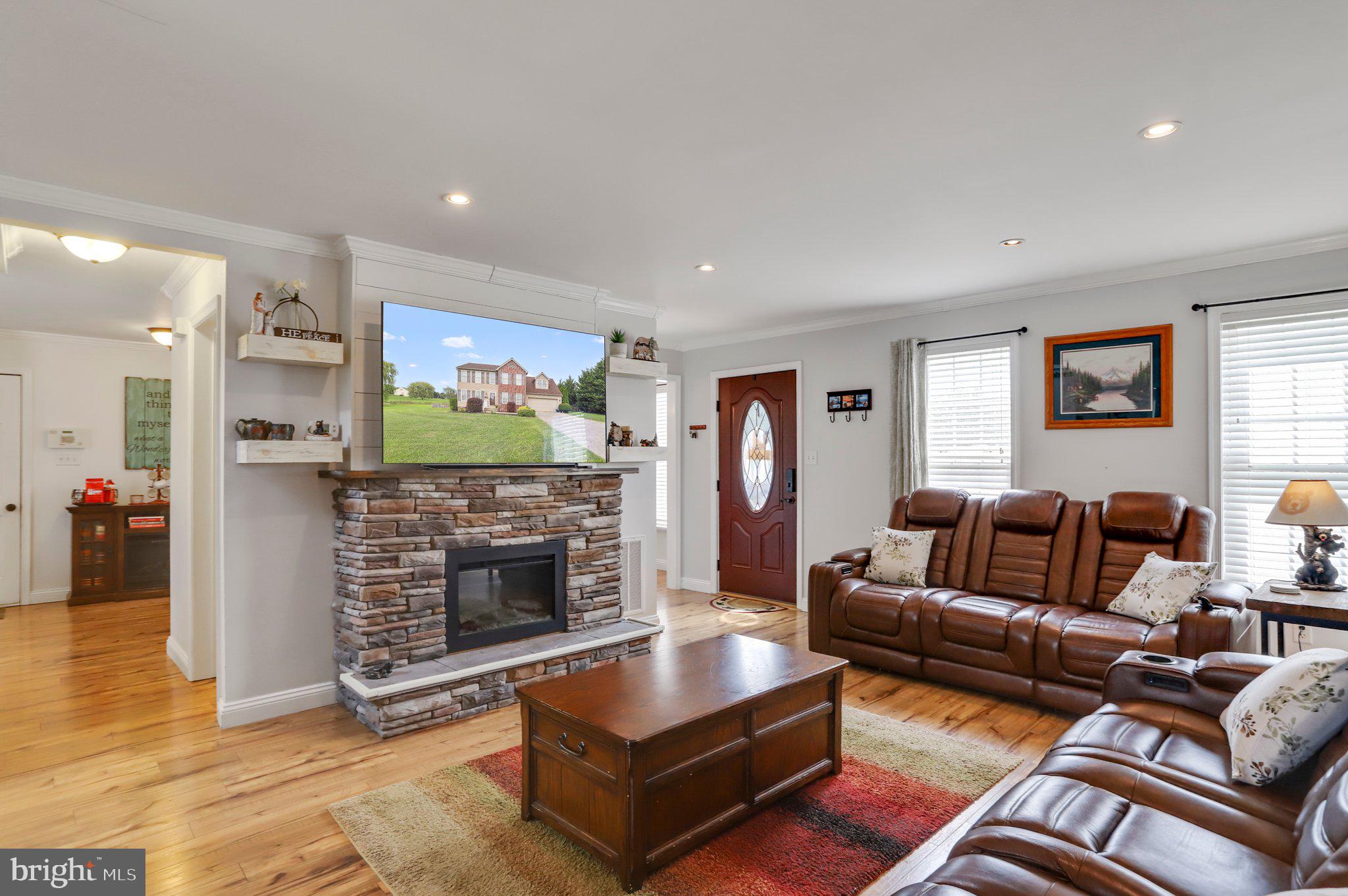 MAUGANS MEADOWS - Residential