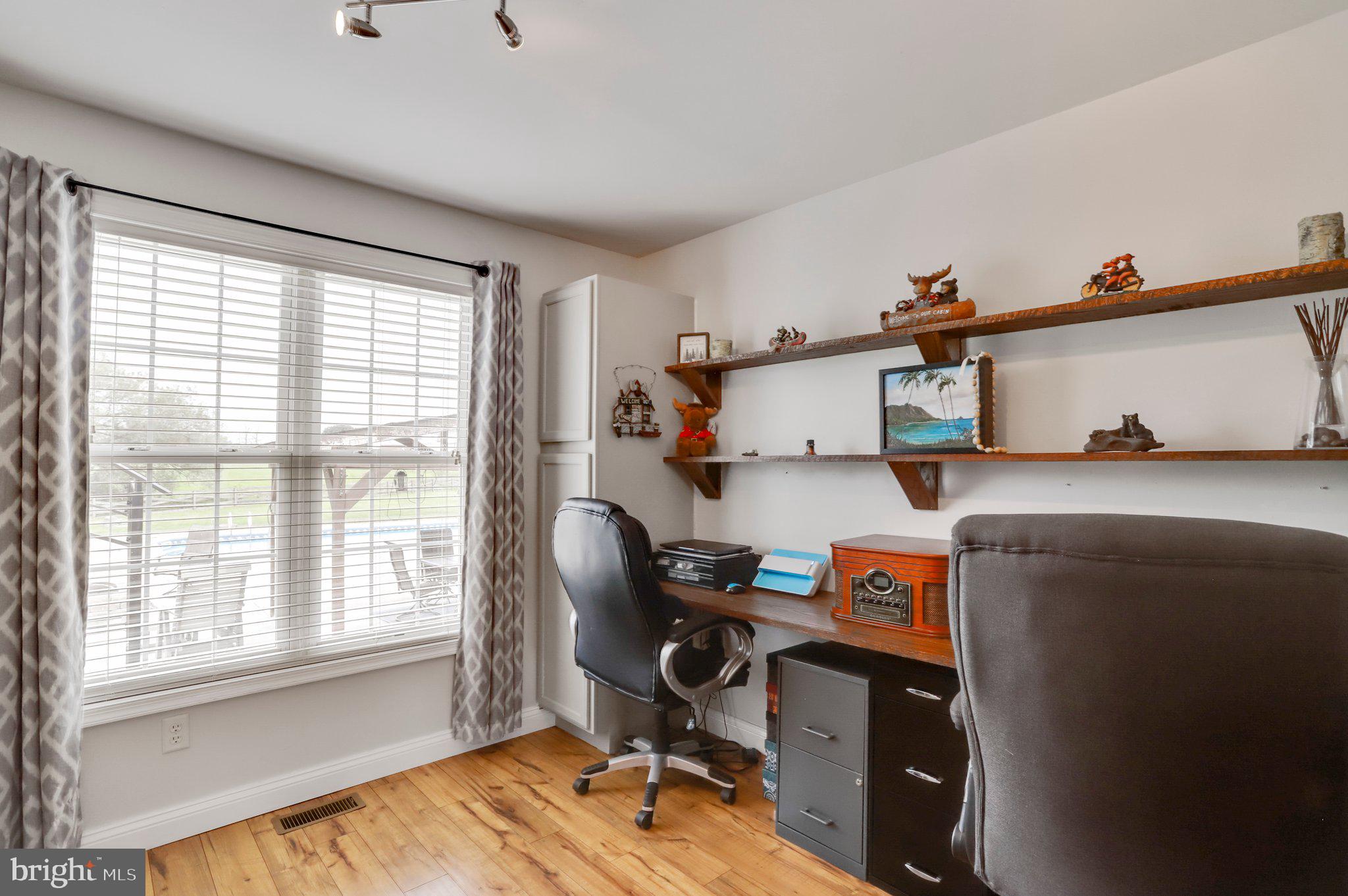 MAUGANS MEADOWS - Residential