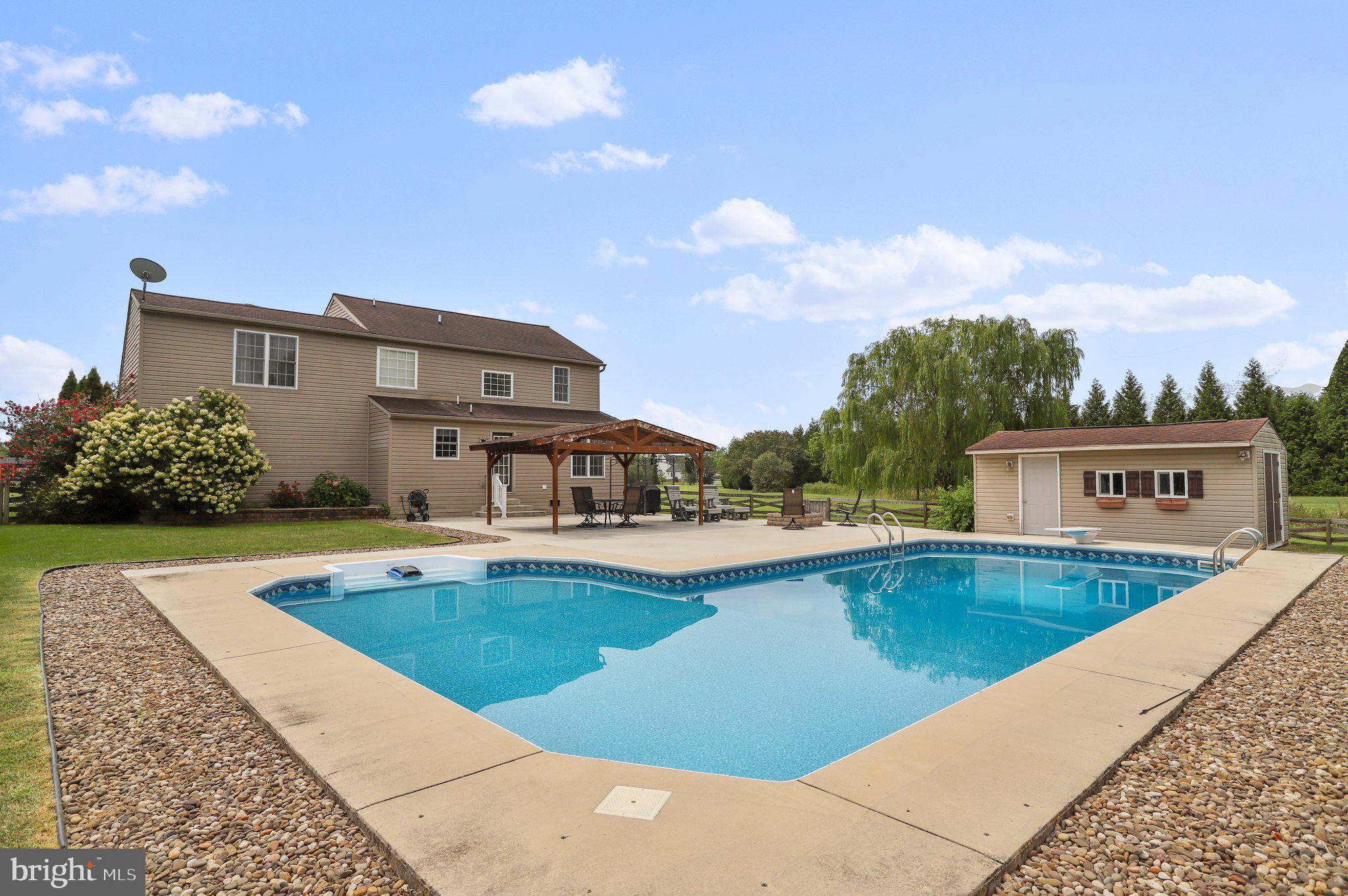 MAUGANS MEADOWS - Residential