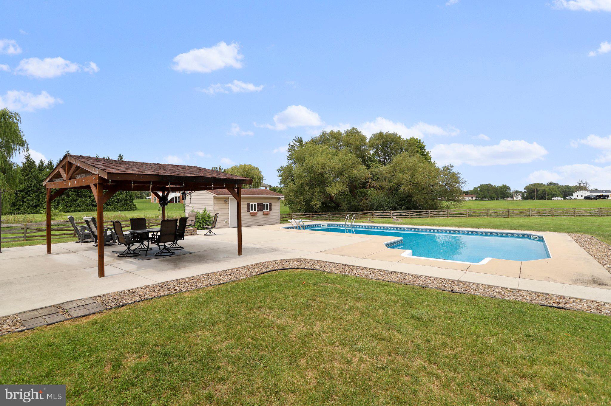 MAUGANS MEADOWS - Residential