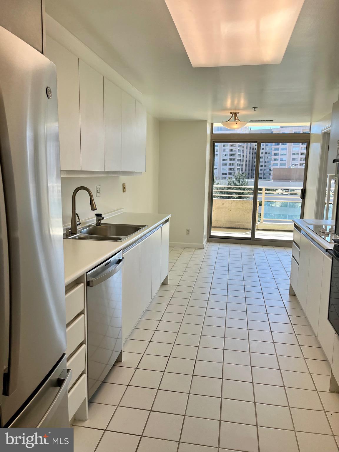 SOMERSET HOUSE - Residential