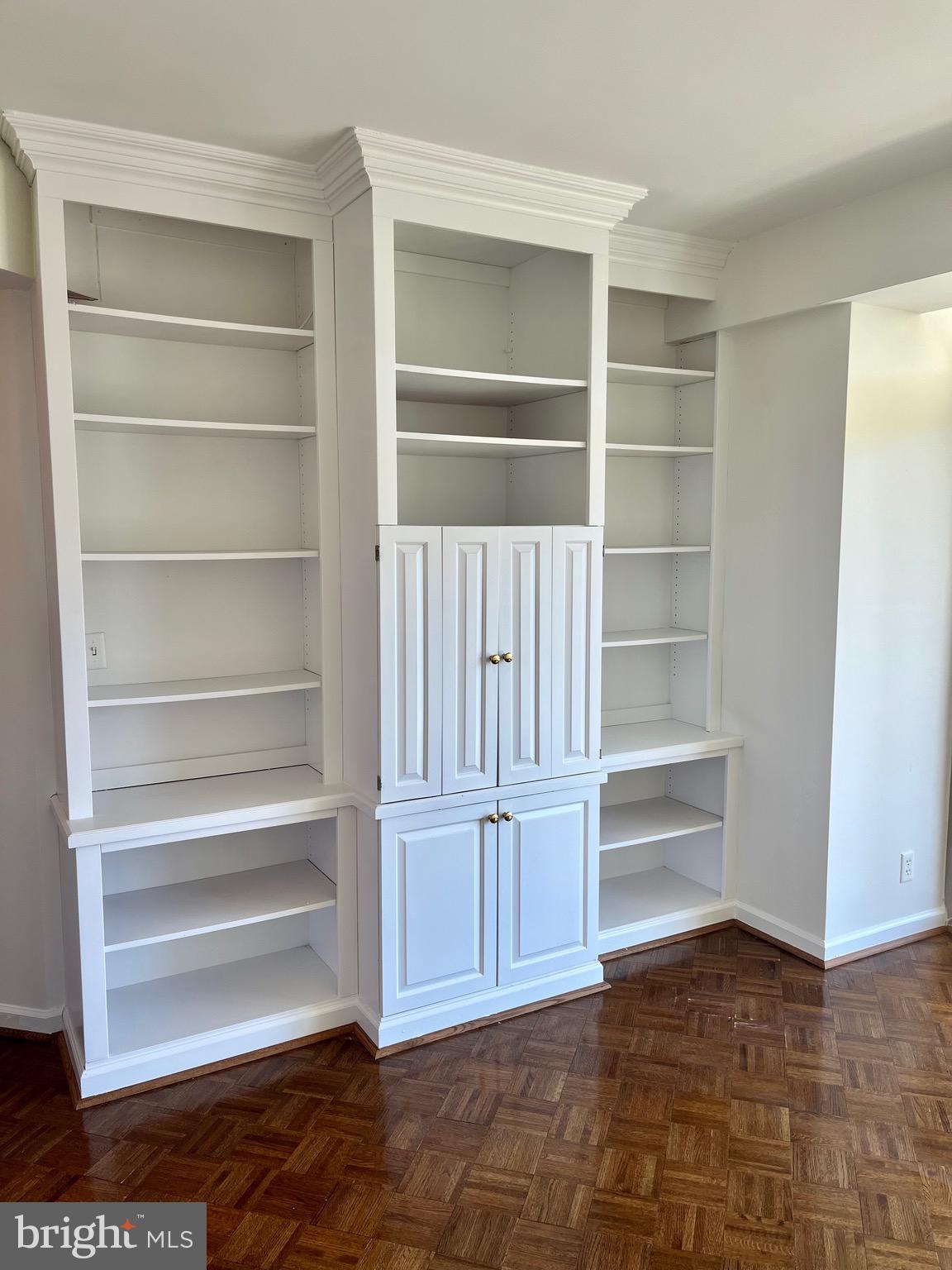 SOMERSET HOUSE - Residential