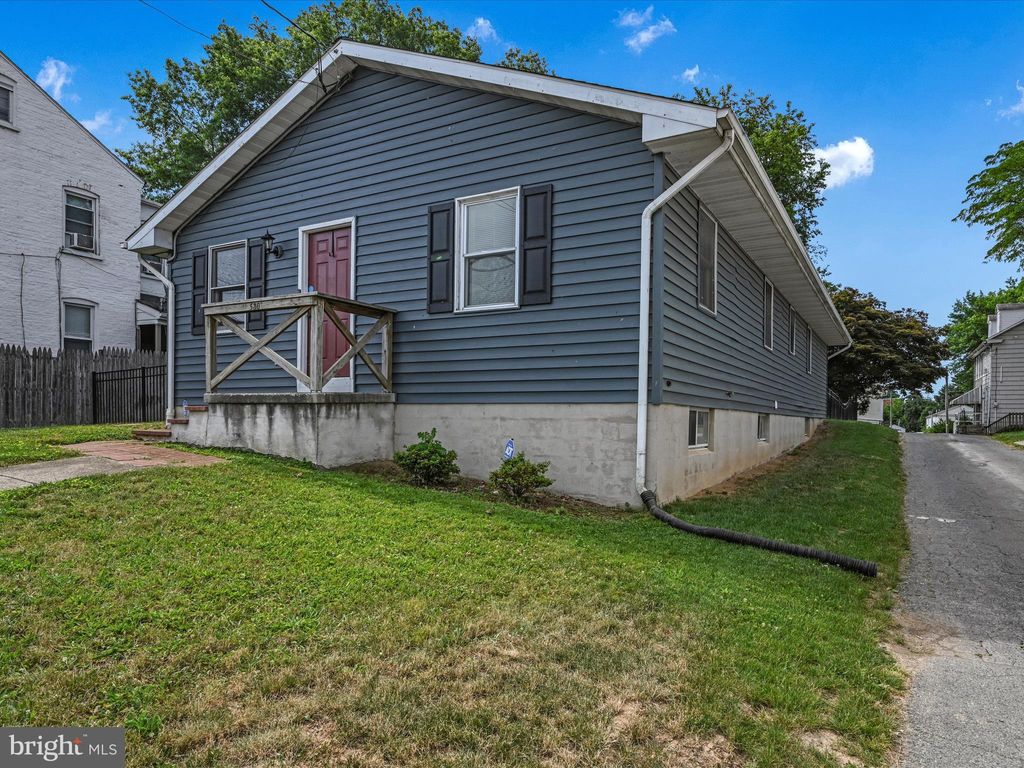 Photo of 530 Manor Street, Columbia, PA 17512 (MLS # PALA2052484)