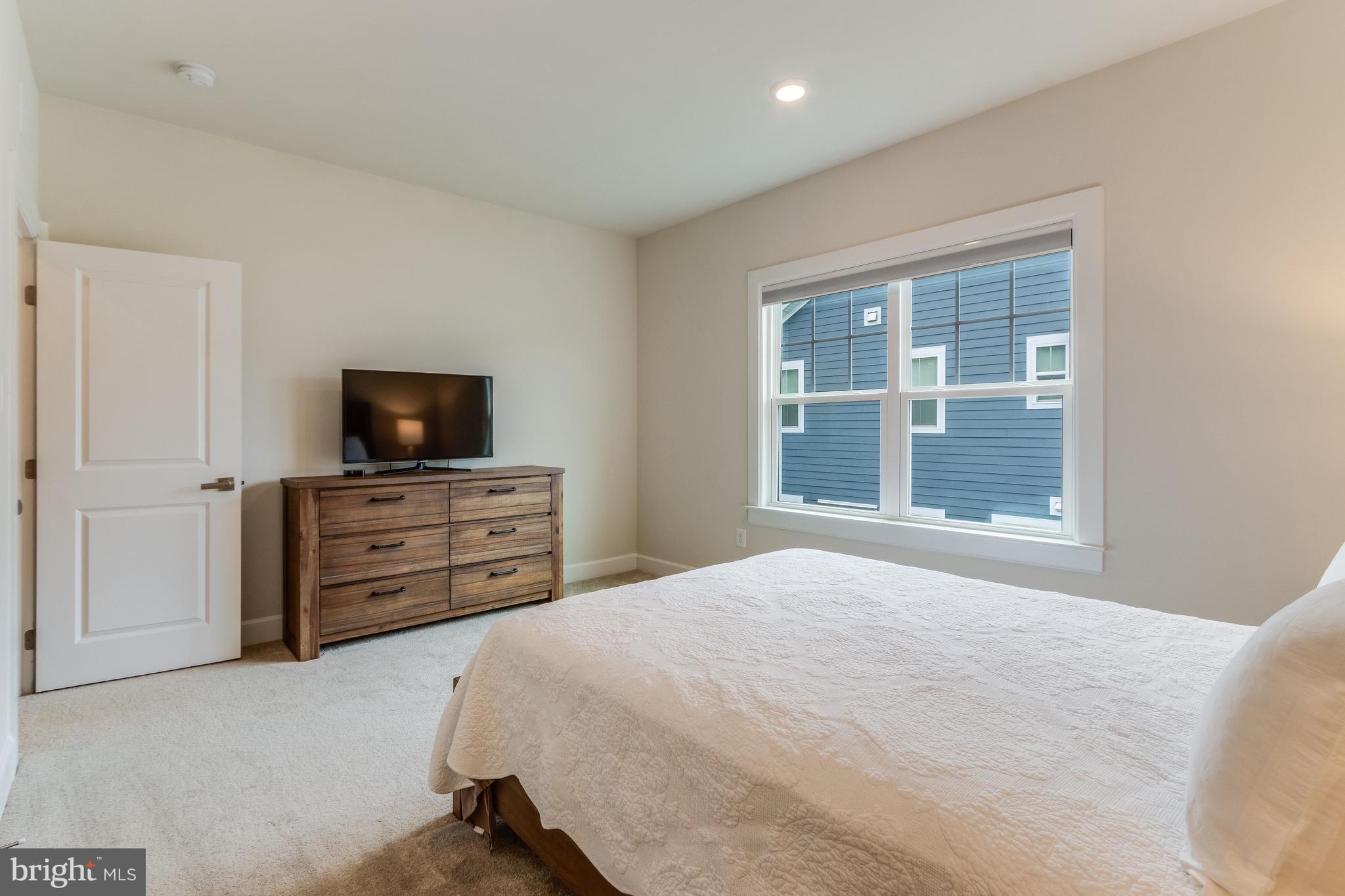 WELLESLEY AT HIDDEN MEADOWS - Residential