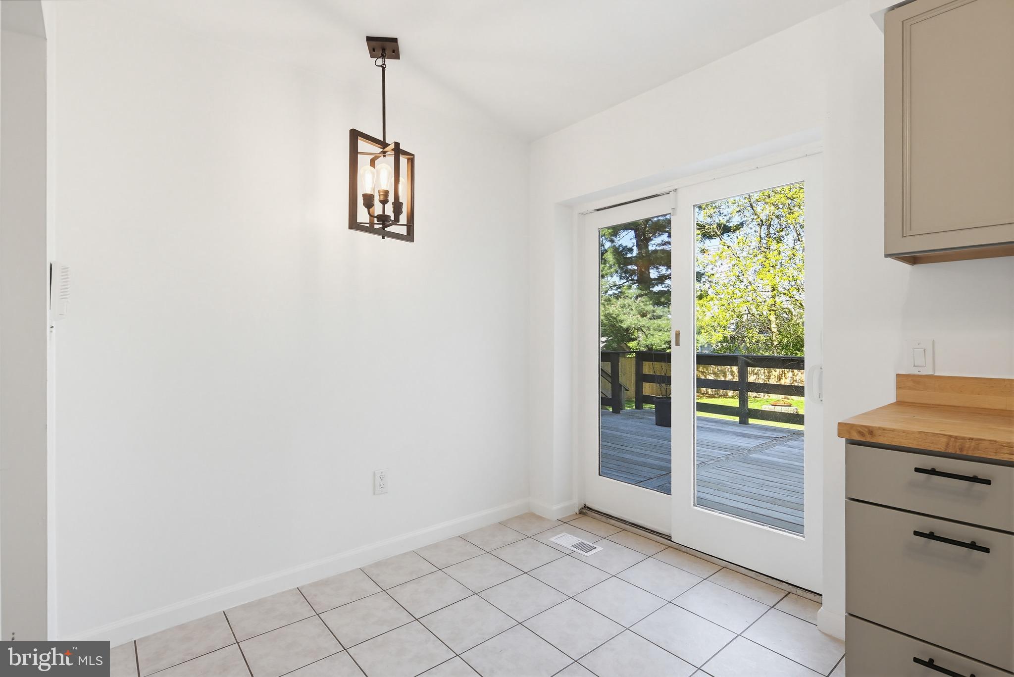 ELDERSBURG - Residential