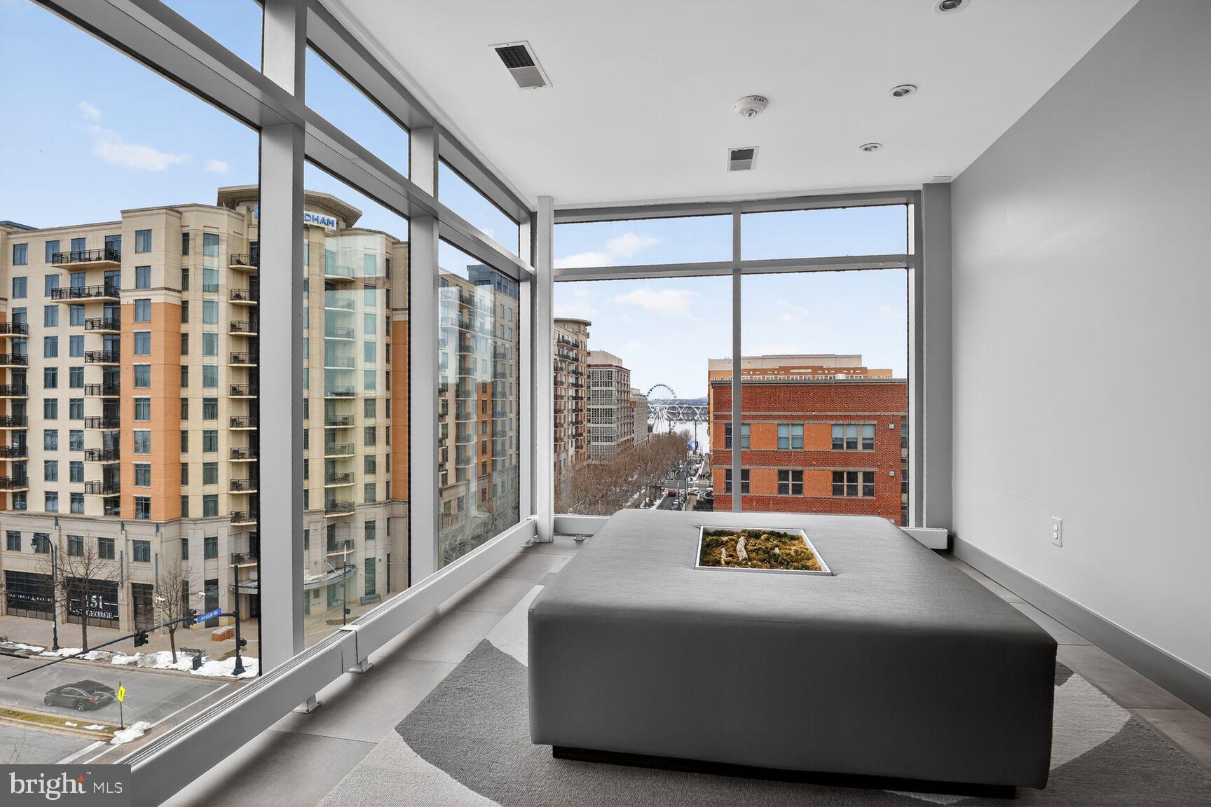 NATIONAL HARBOR - Residential