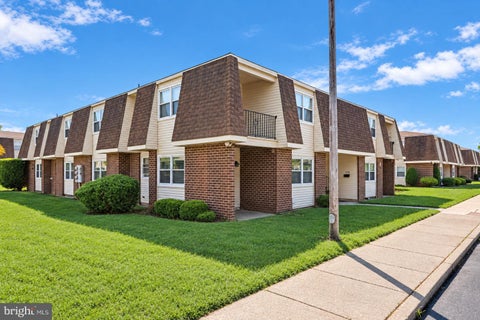 Condo For Sale - 13 Florence Tollgate Place<br/> FLORENCE, NJ 08518