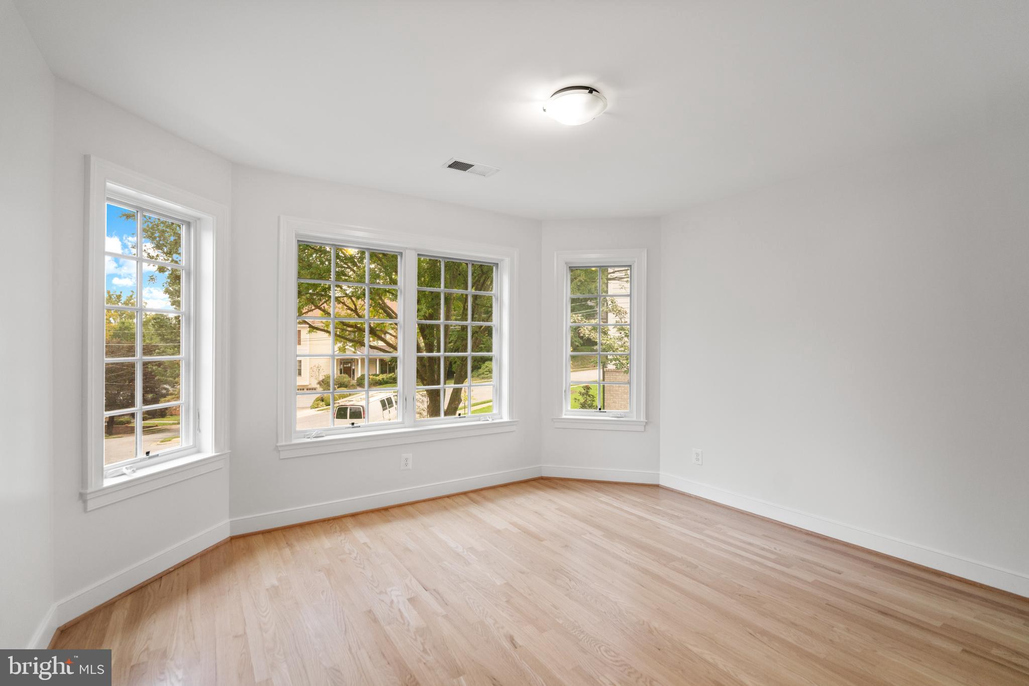 COUNTRY CLUB HILLS - Residential