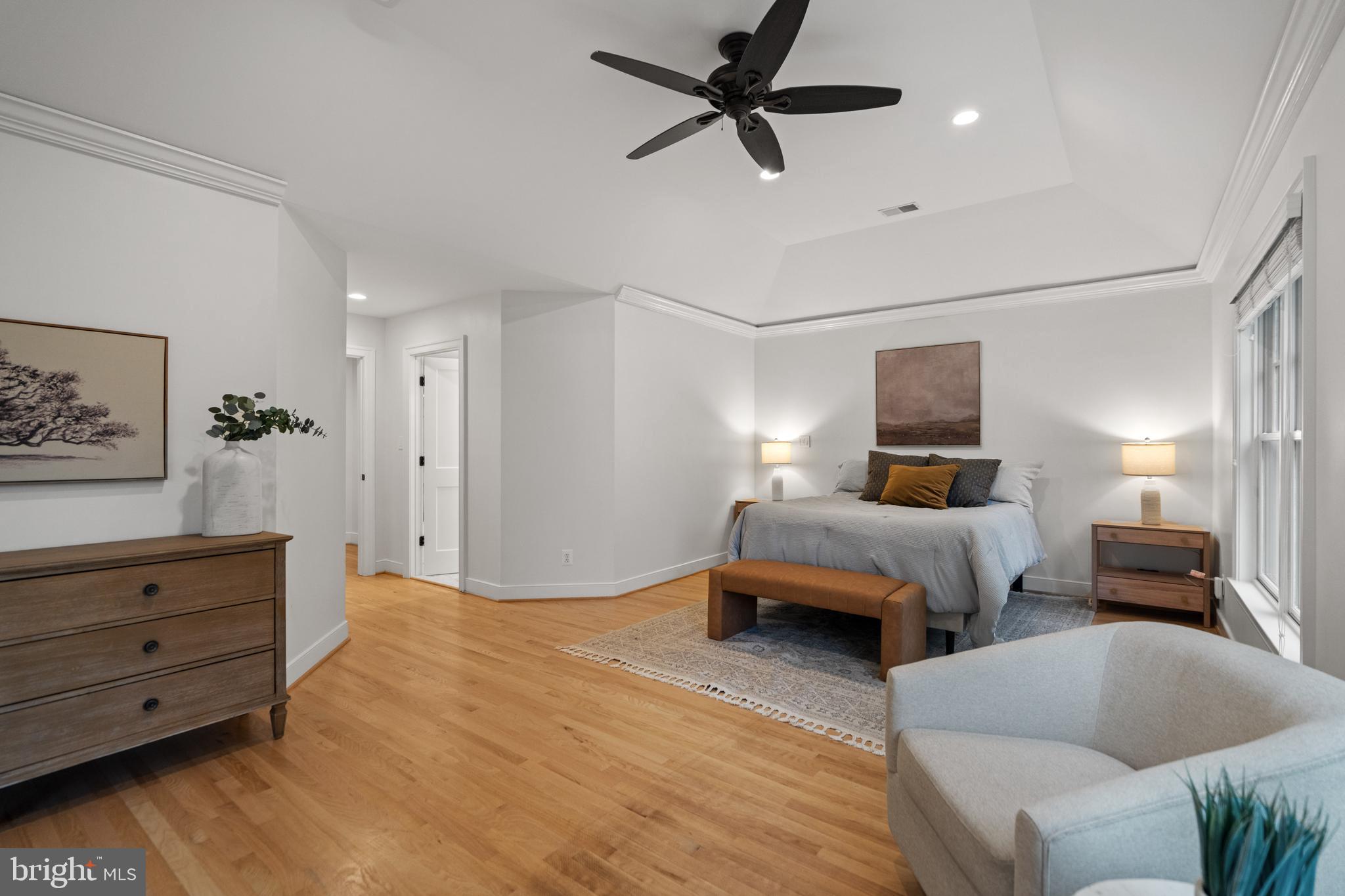 COUNTRY CLUB HILLS - Residential