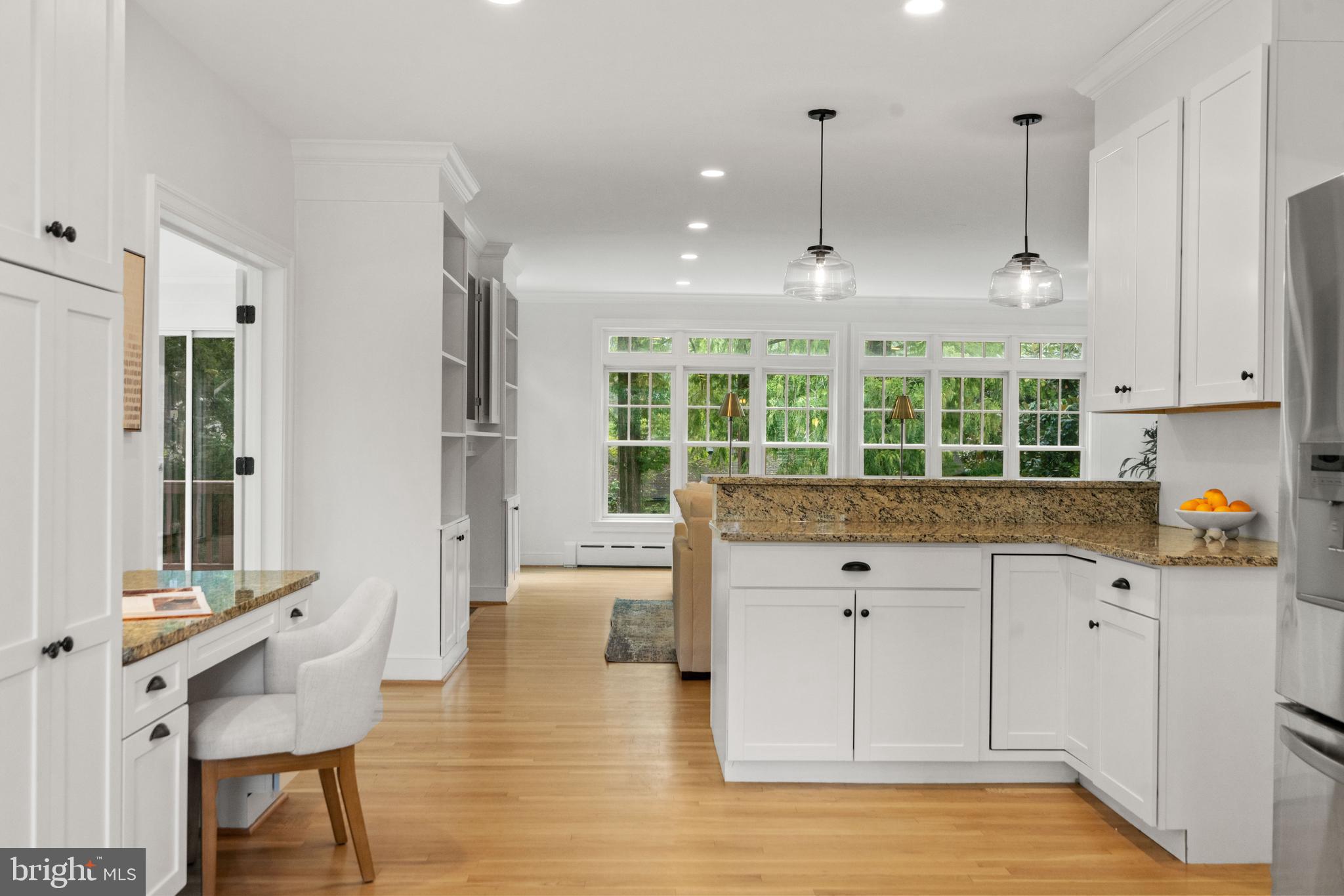 COUNTRY CLUB HILLS - Residential