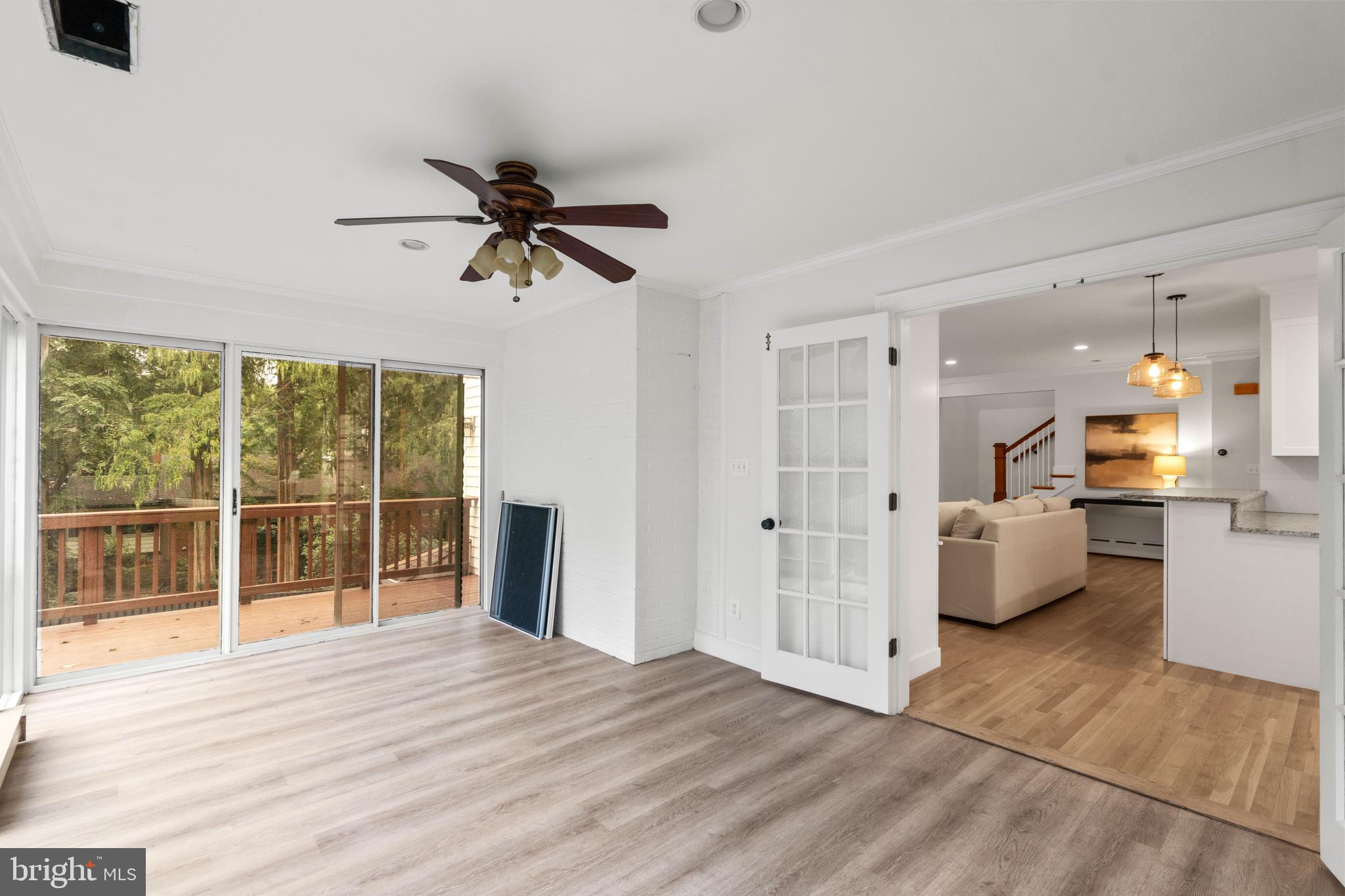 COUNTRY CLUB HILLS - Residential