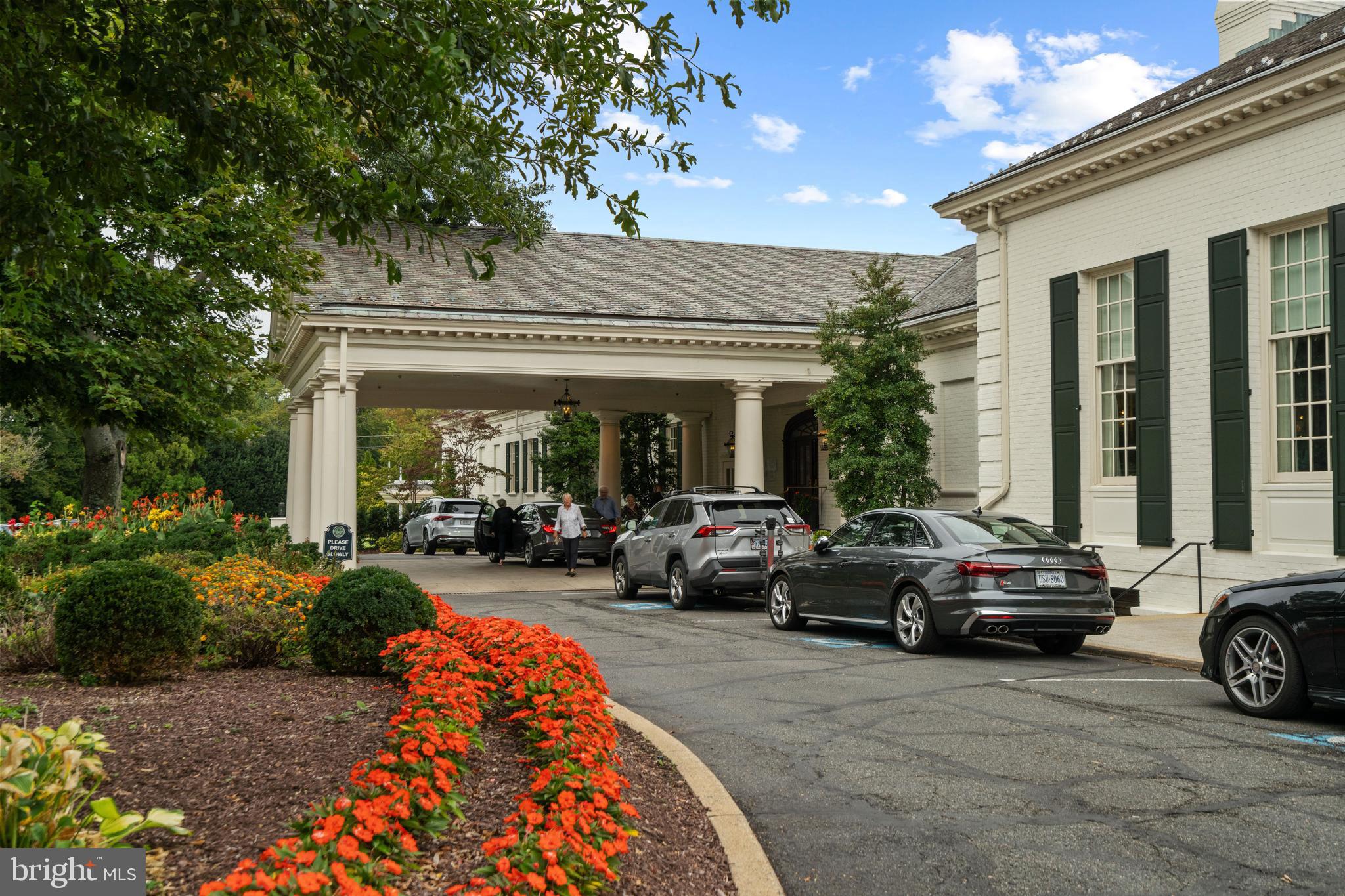 COUNTRY CLUB HILLS - Residential