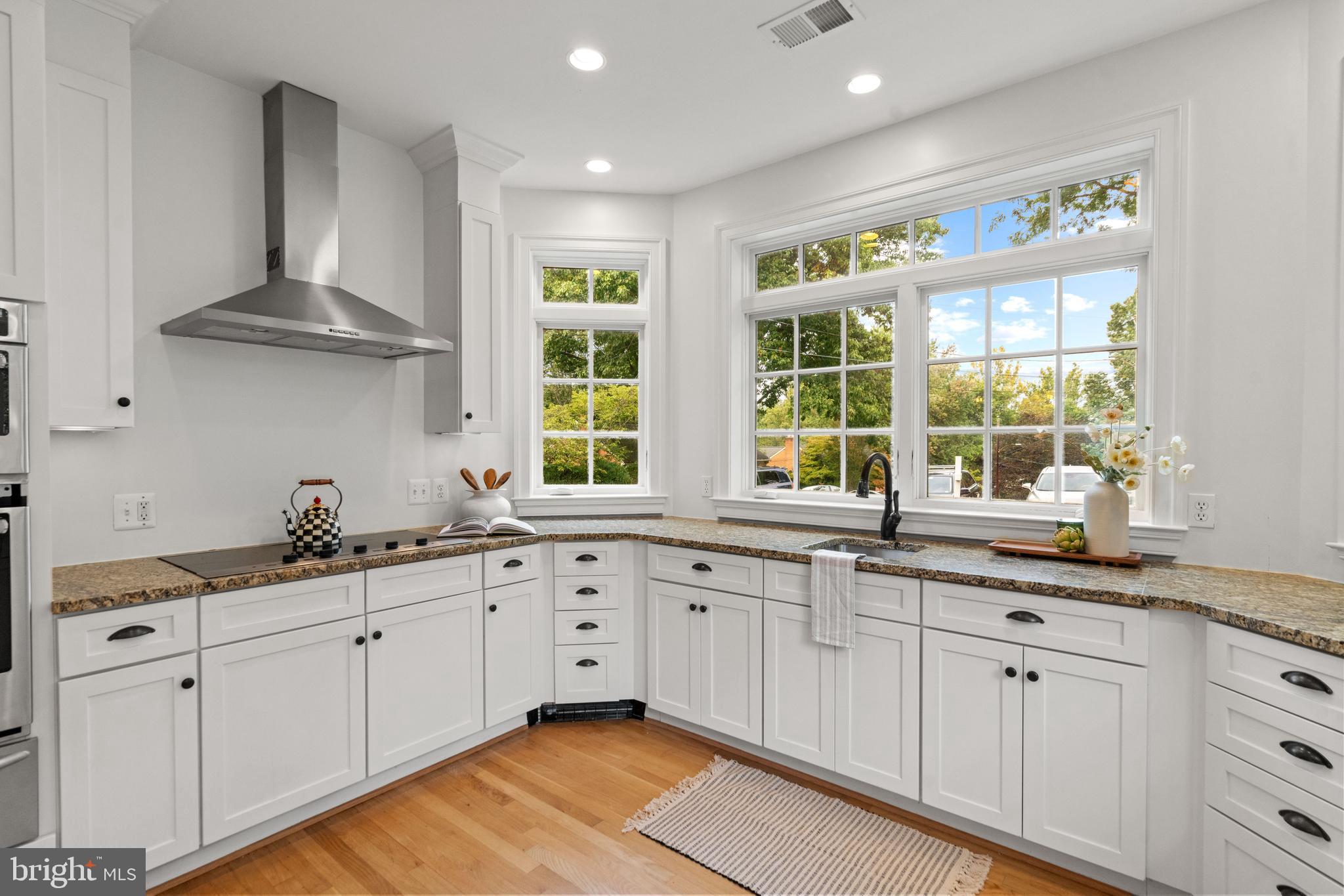 COUNTRY CLUB HILLS - Residential