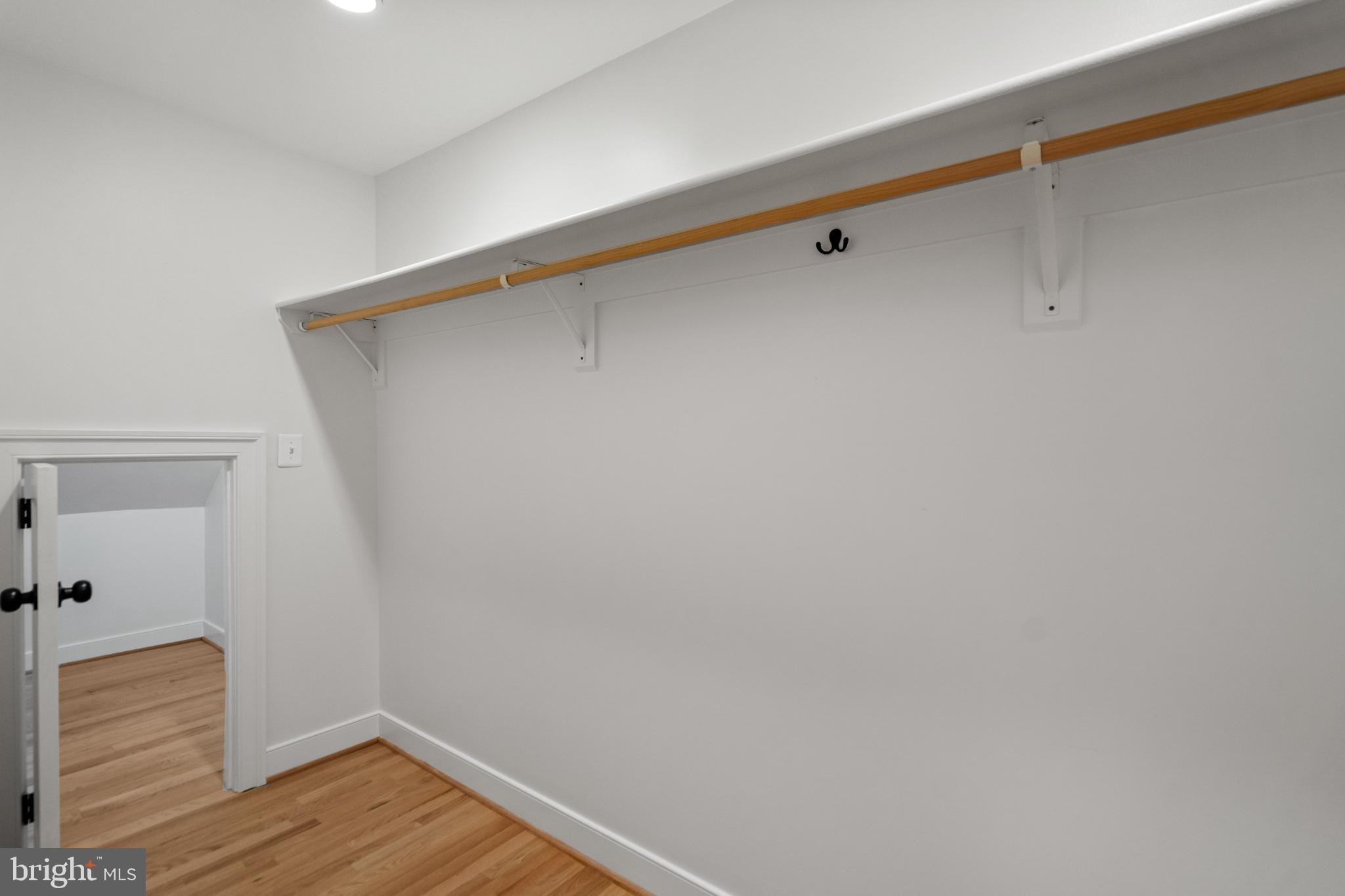 COUNTRY CLUB HILLS - Residential