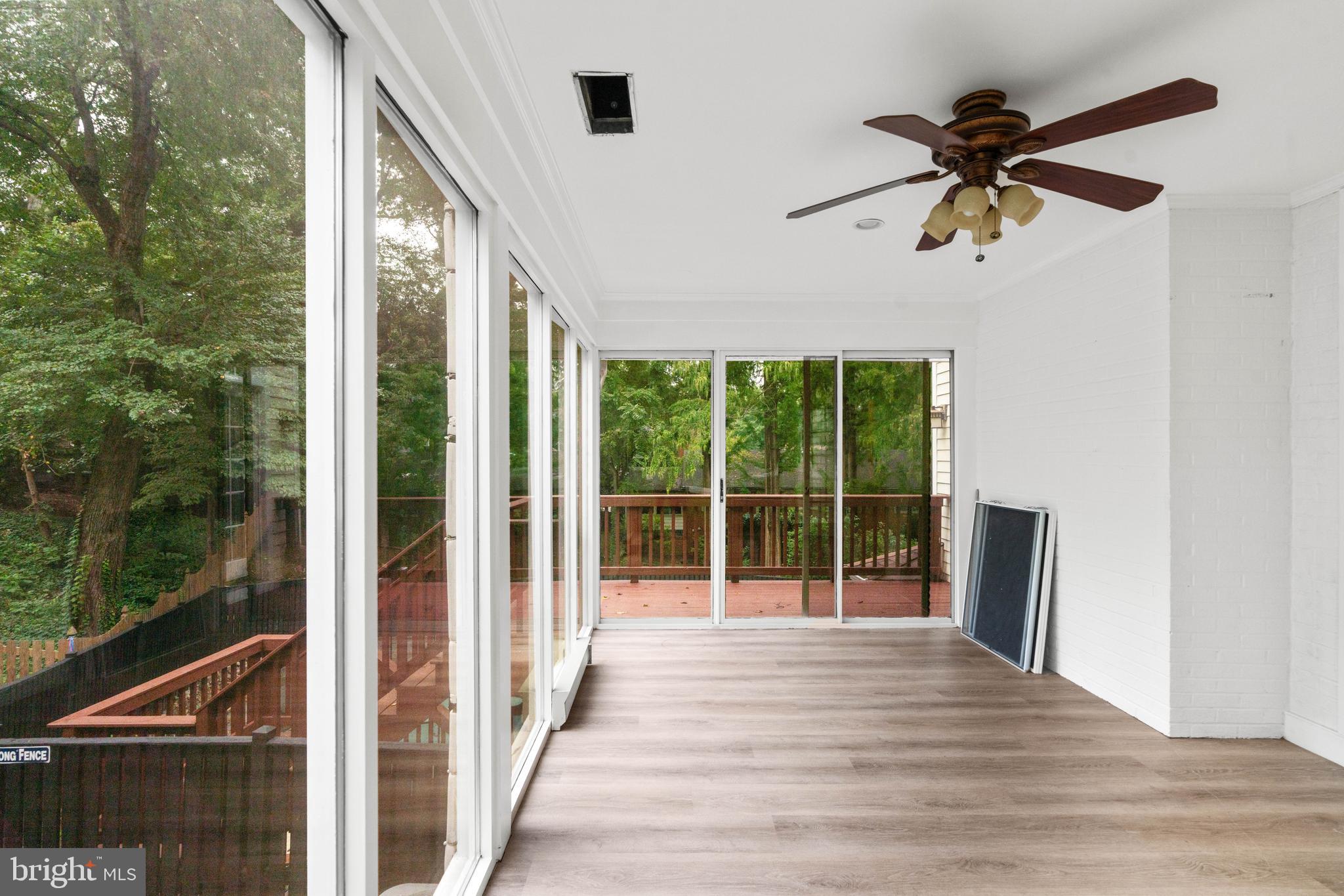 COUNTRY CLUB HILLS - Residential