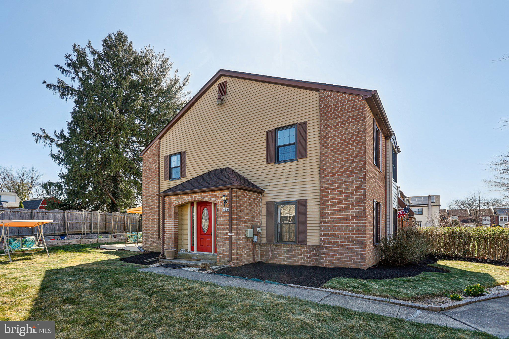 HOLLYBROOKE - Residential