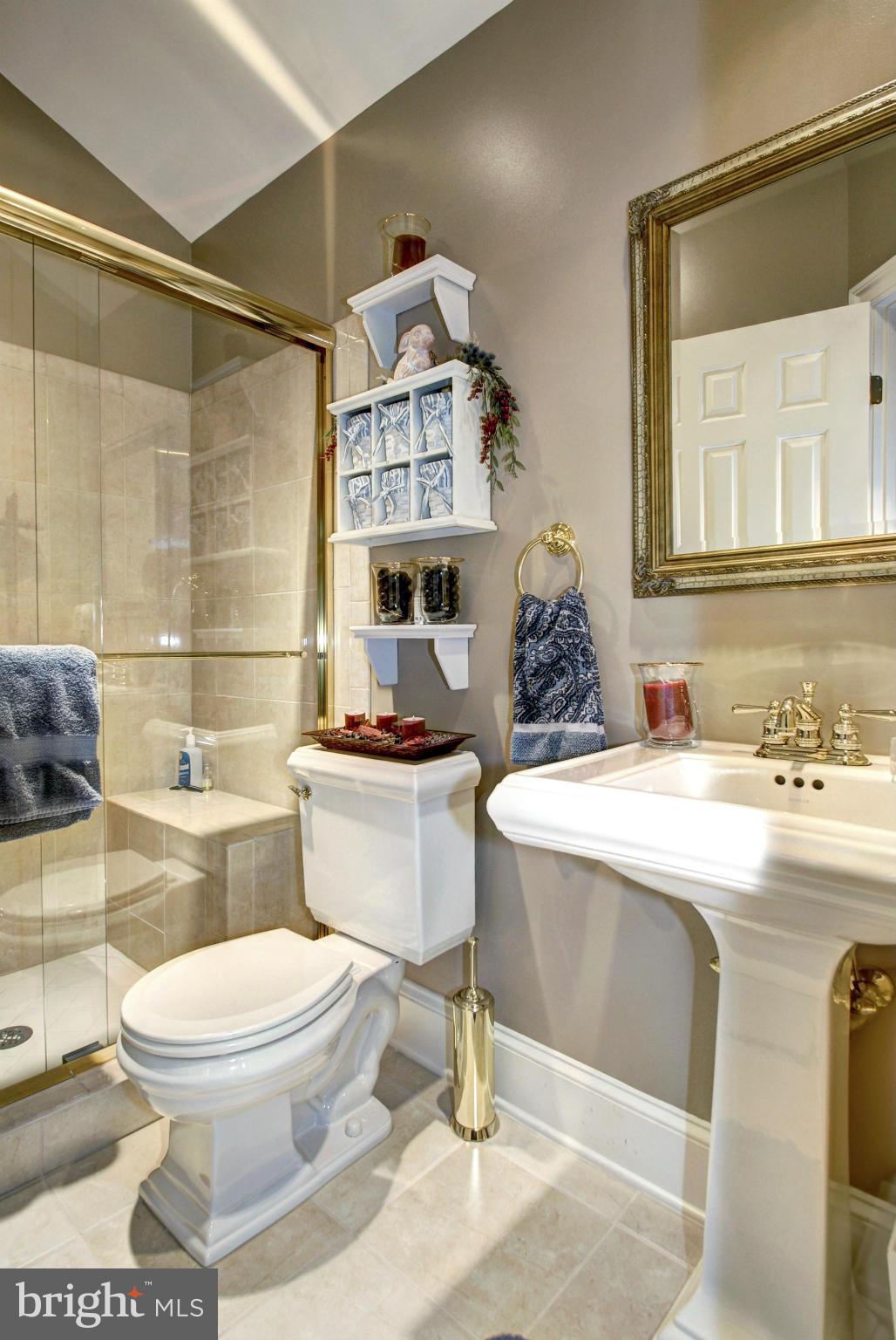 CHAIN BRIDGE TERRACE - Residential