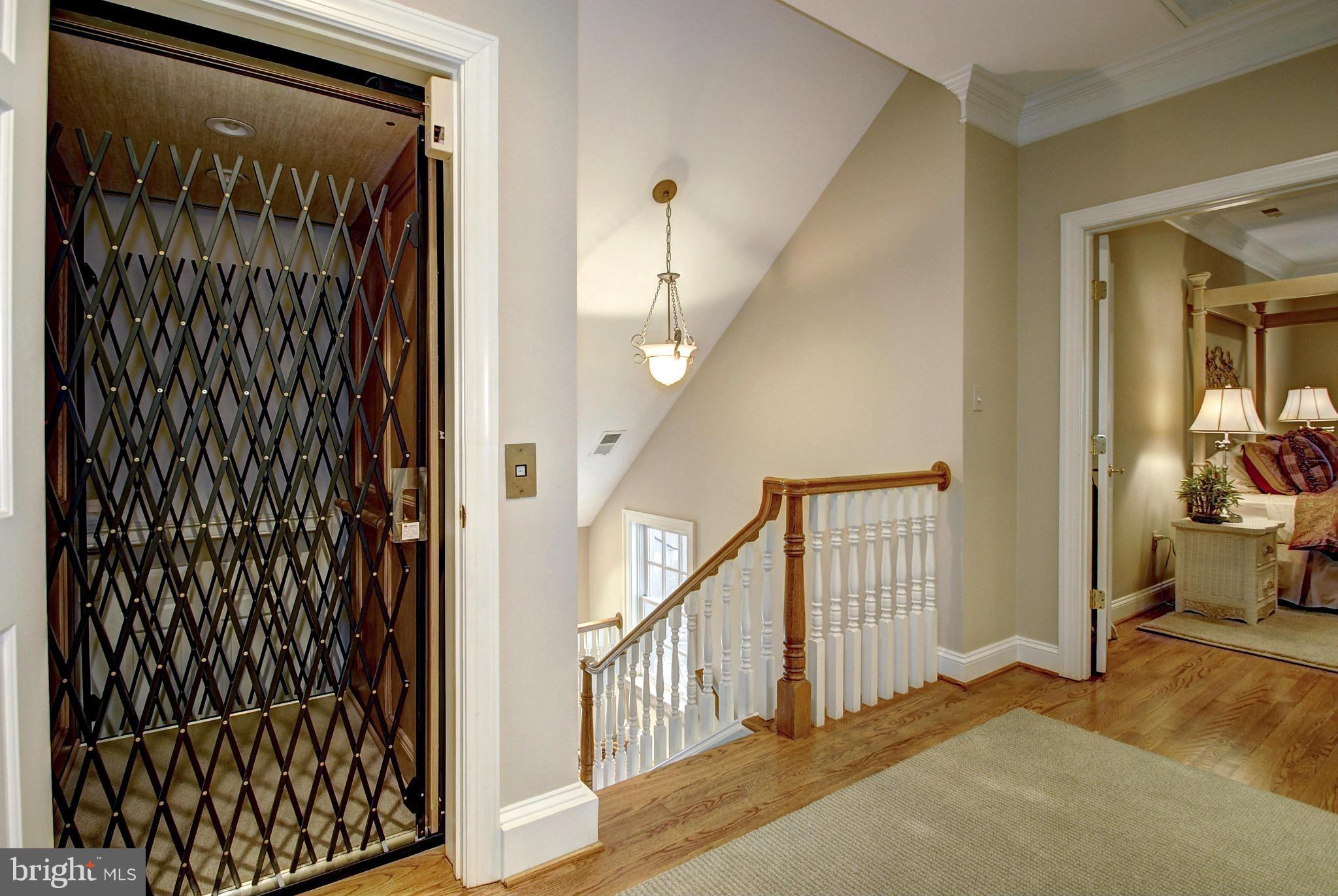 CHAIN BRIDGE TERRACE - Residential