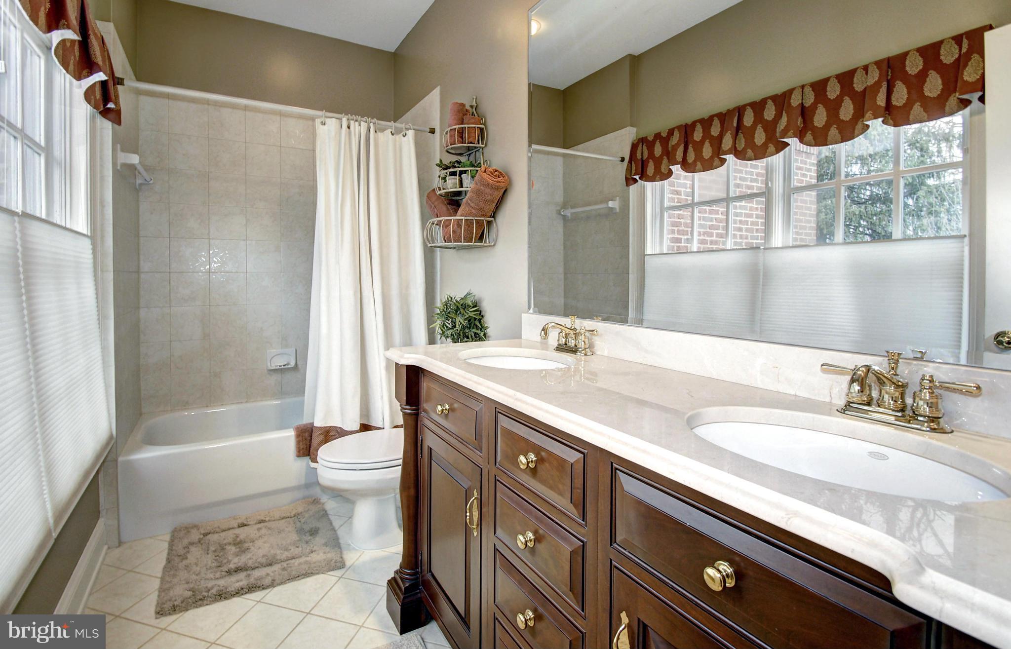 CHAIN BRIDGE TERRACE - Residential