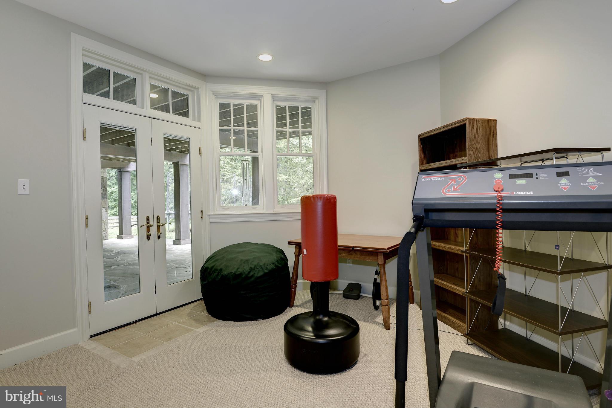 MERRY GO ROUND FARM - Residential