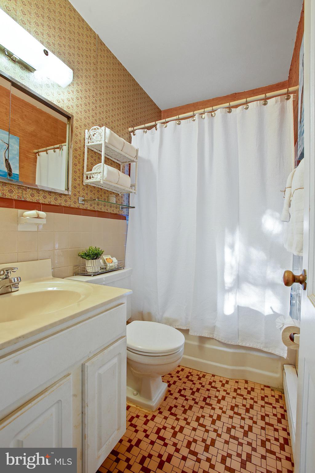 SHOREHAM BEACH - Residential