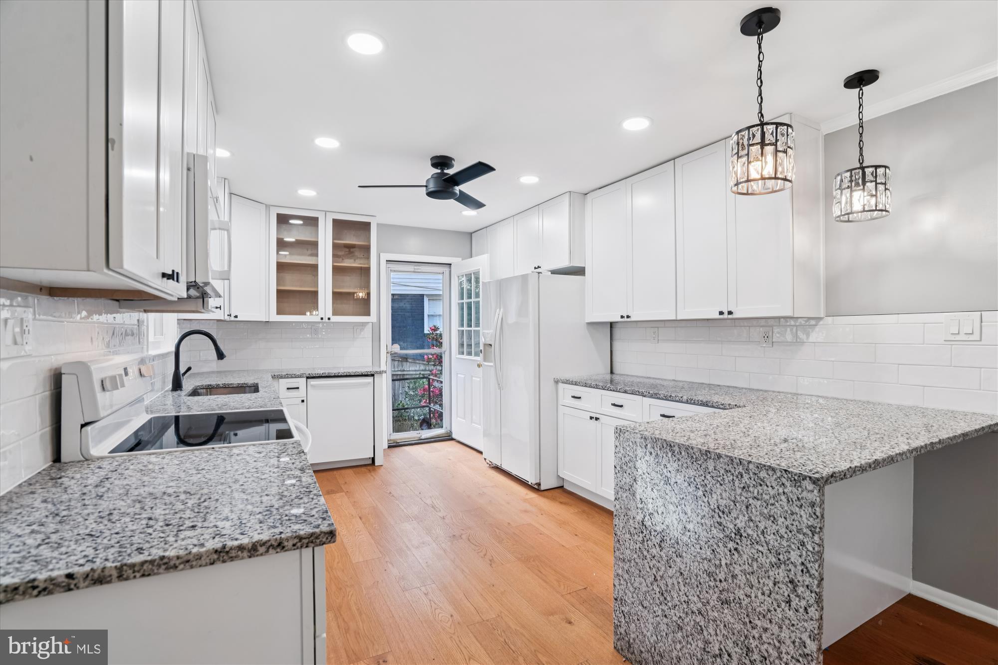 CALVERTON - Residential