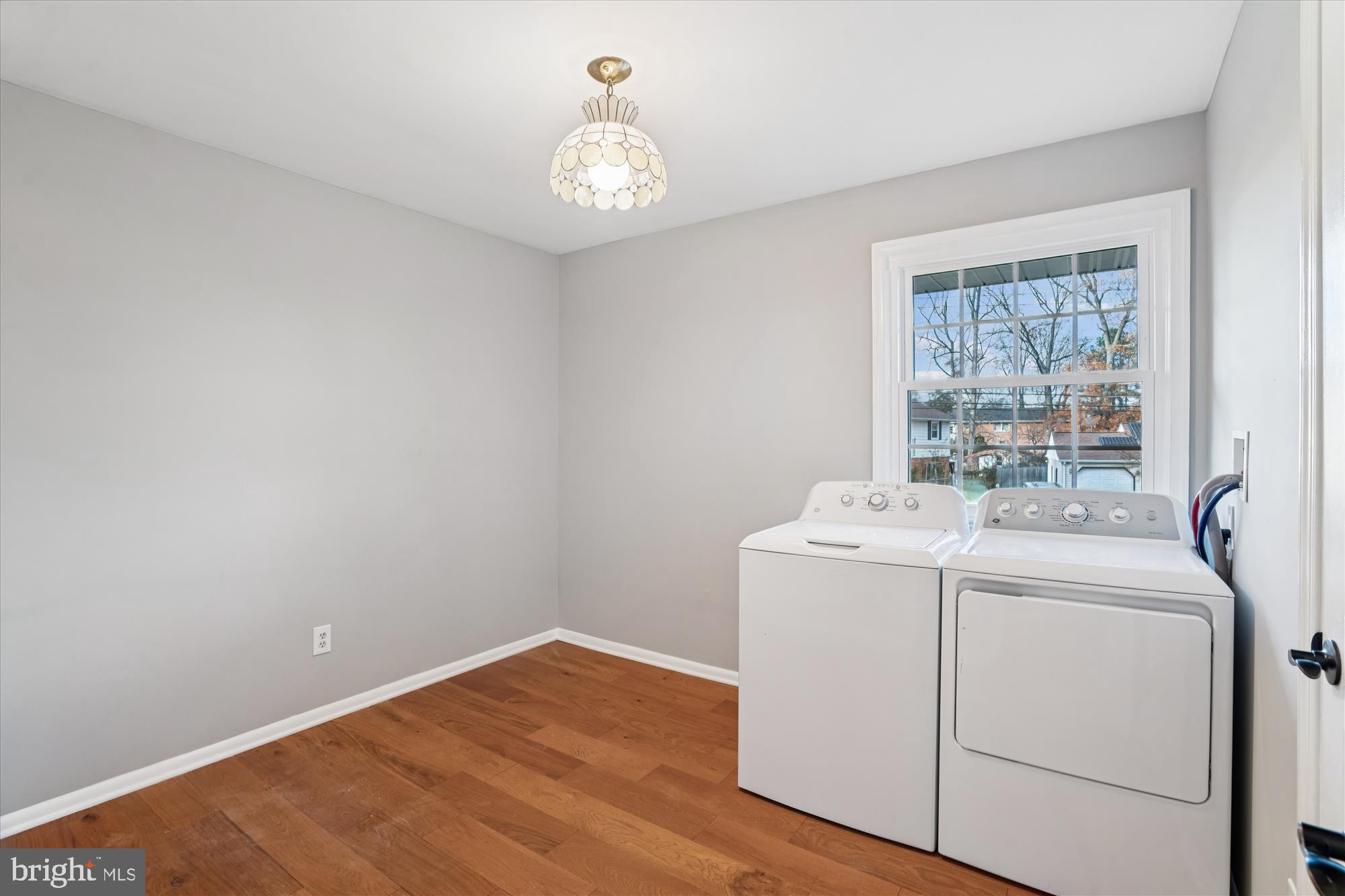 CALVERTON - Residential