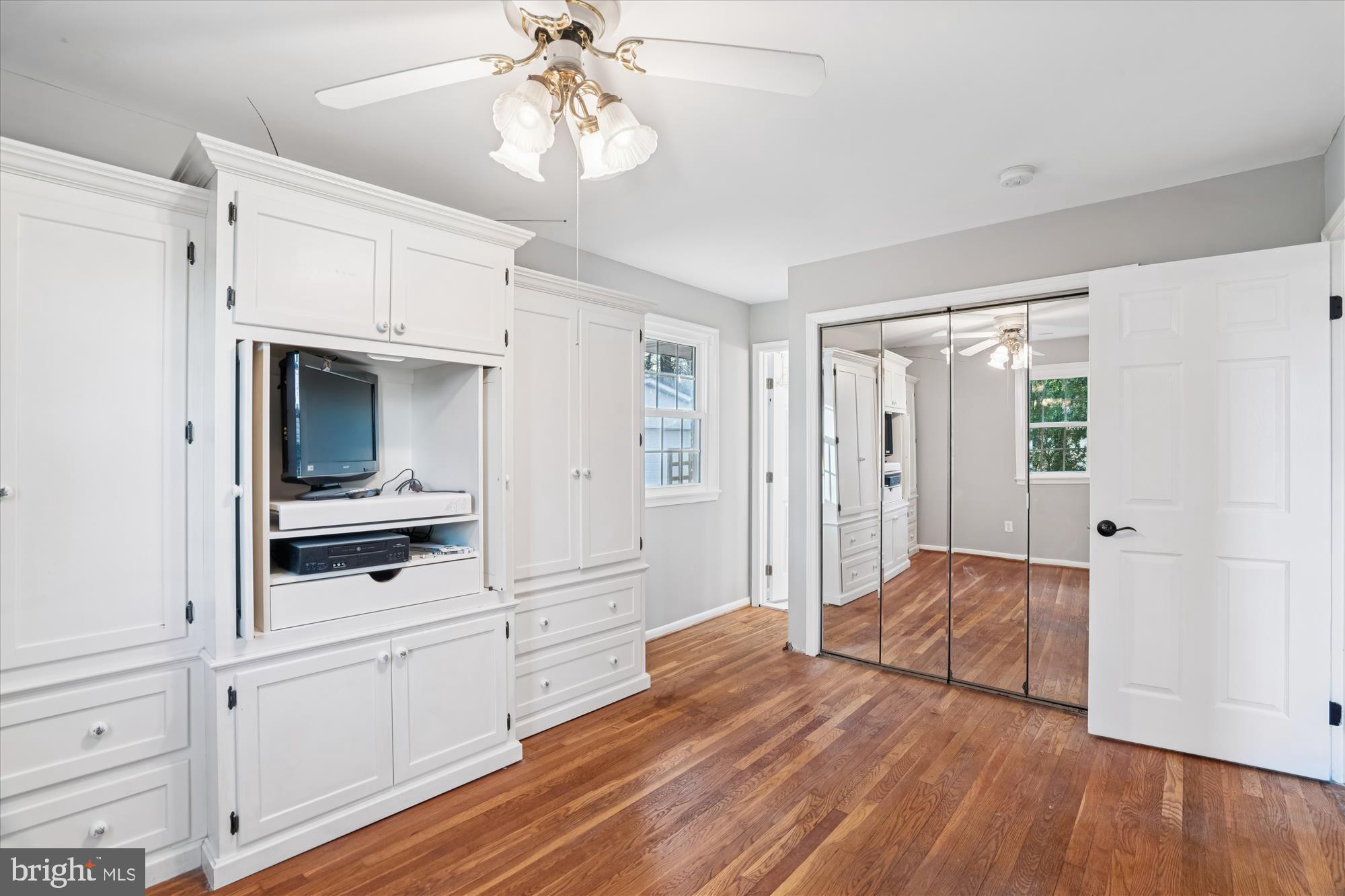 CALVERTON - Residential