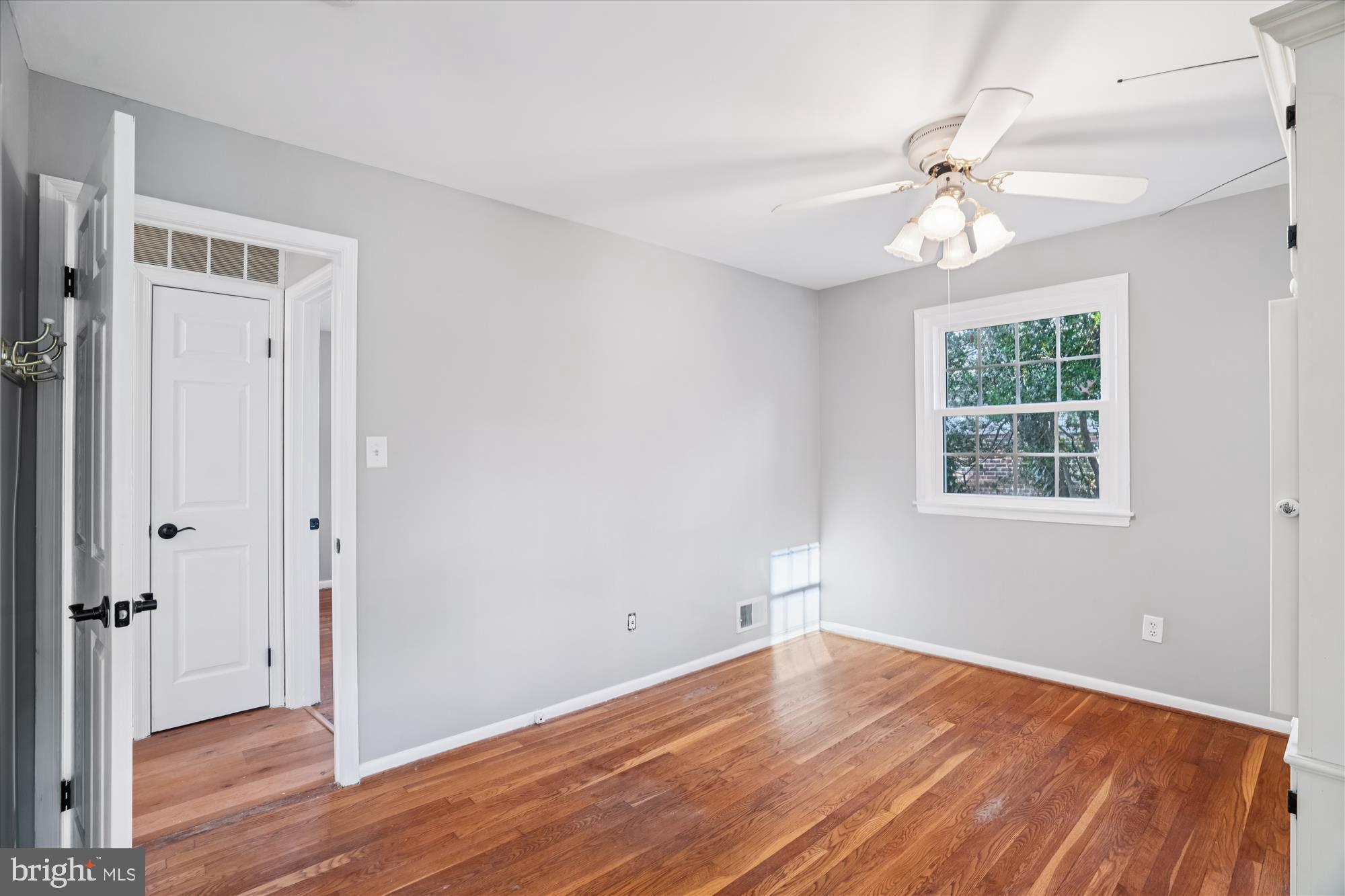 CALVERTON - Residential