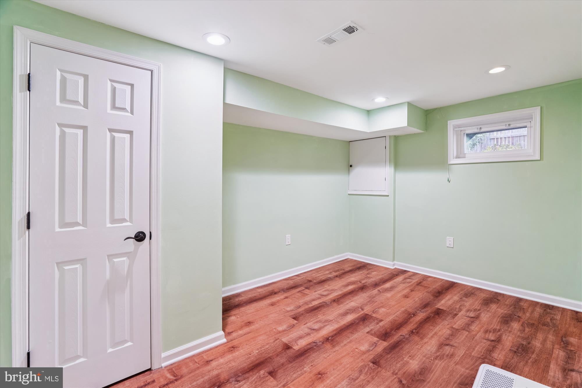 CALVERTON - Residential