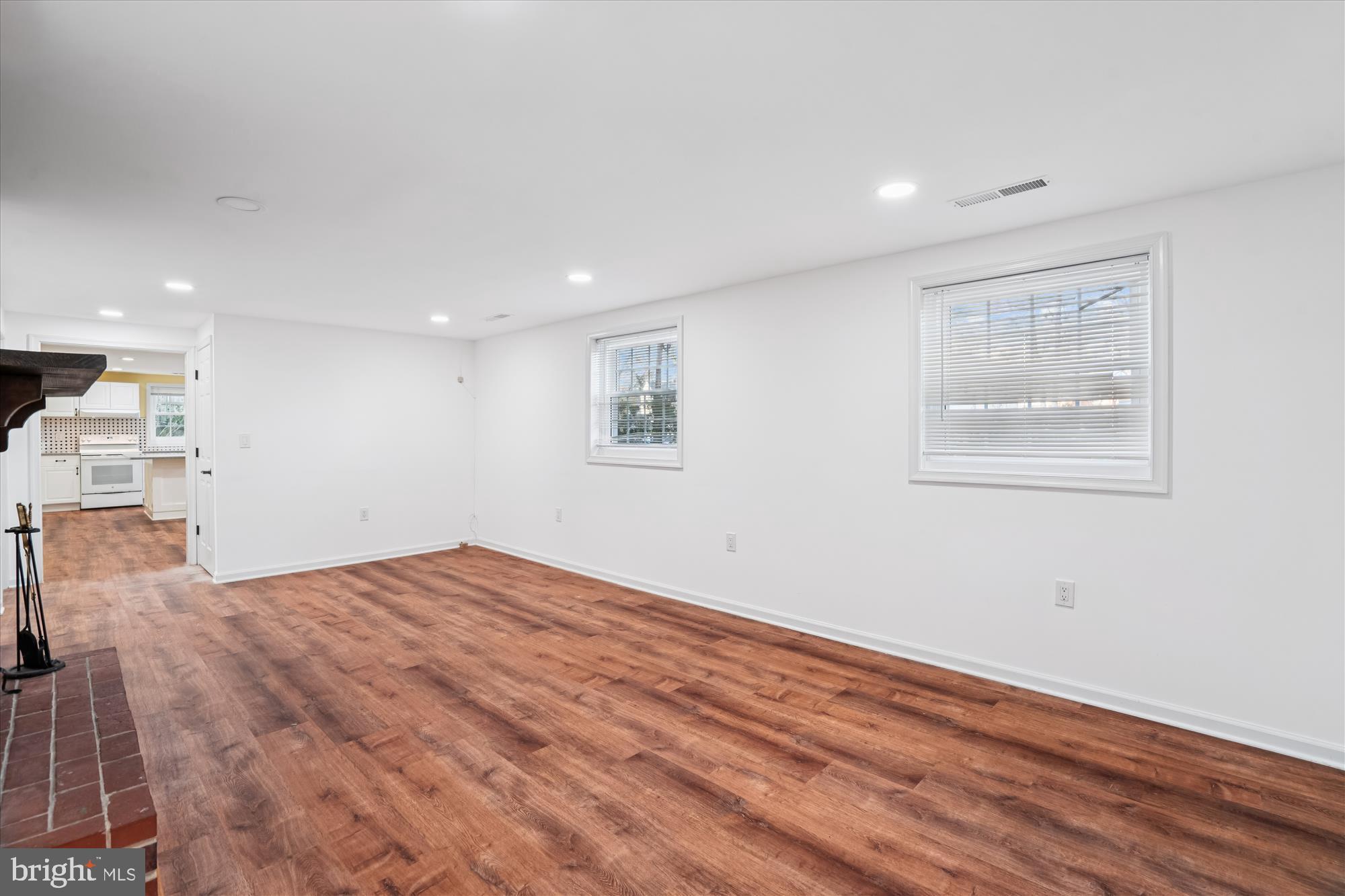 CALVERTON - Residential