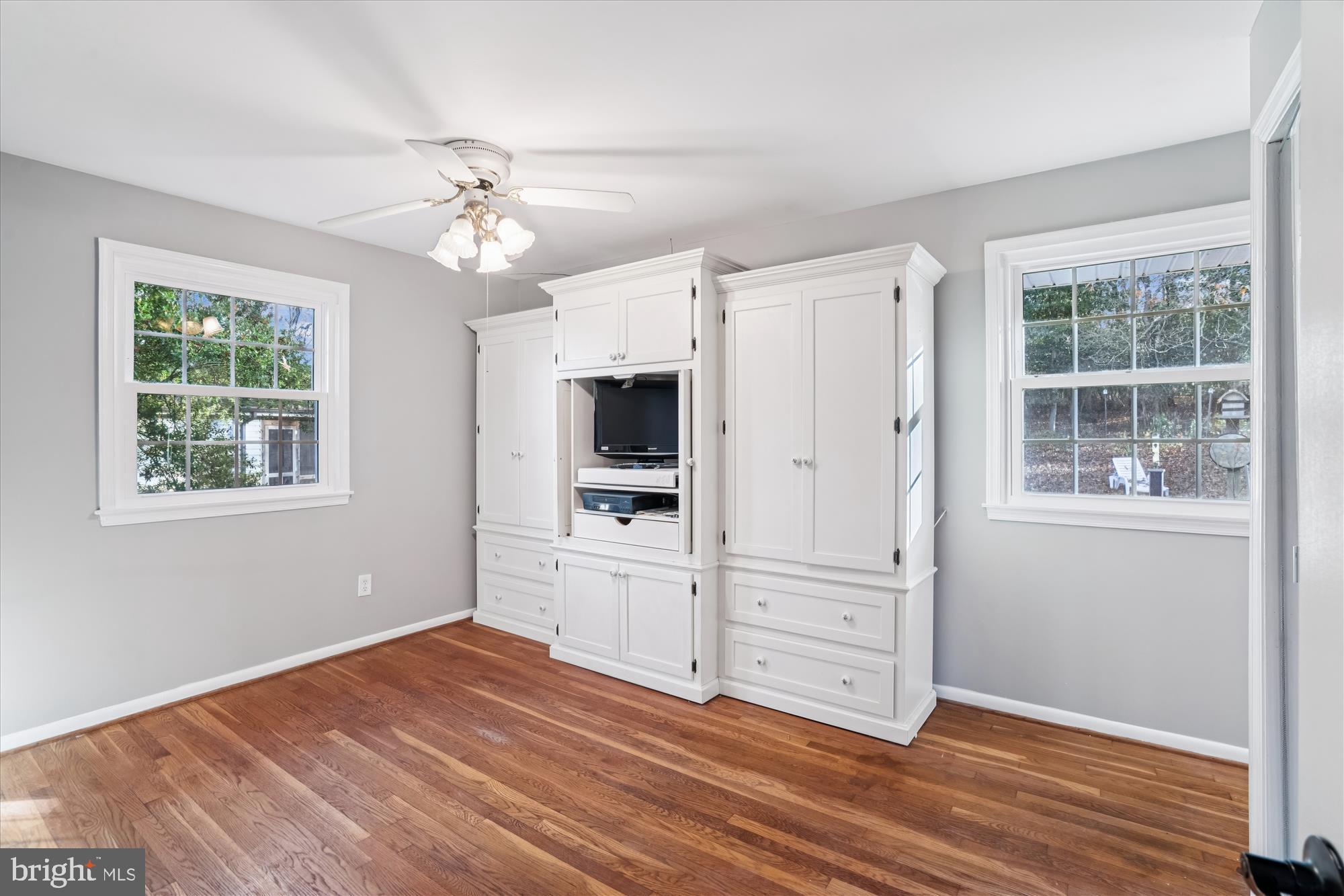 CALVERTON - Residential